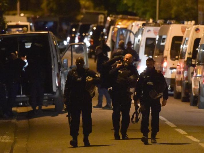 Hervorragende Arbeit der Polizei - Geiselnehmer verhaftet, alle Geiseln frei