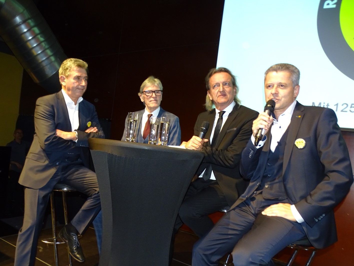 Moderator Markus Linder (2.v.r.) mit den Festrednern Dr. Dieter Klien, KR Wilfried Hopfner und Dir. Klaus Scheichl (v.l.).