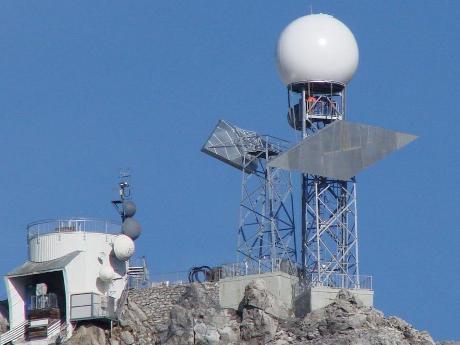 Derzeit ist höchst ungewiss, wie es mit dem Wetterradar auf der Valluga weitergeht.