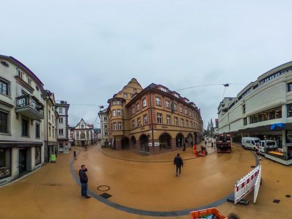 Gelb, gelb, gelb sind alle meine Straßen: Die Kirchstraße und die Römestraße in Bregenz haben einen neuen Belag.