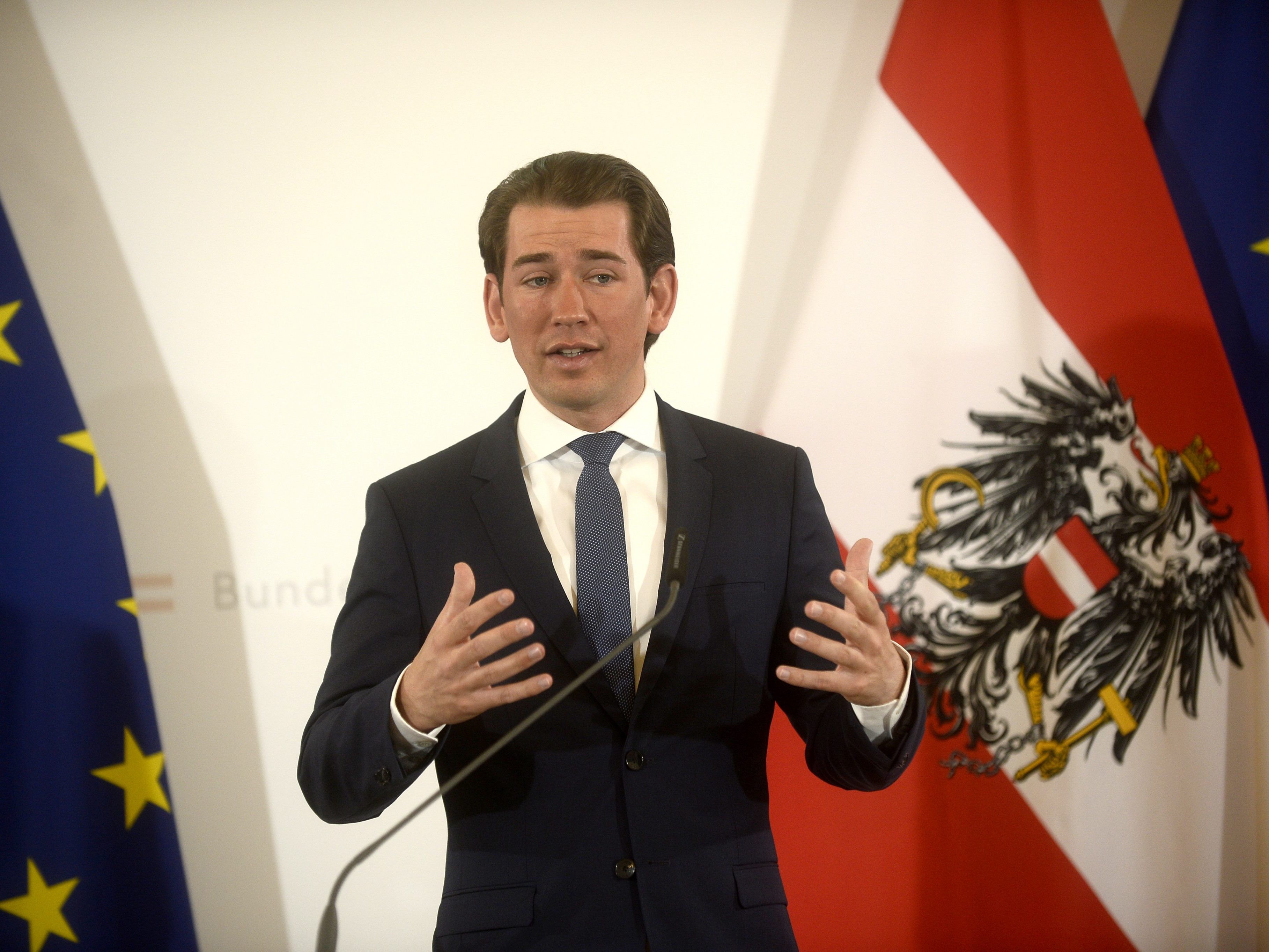 Kanzler Kurz verteidigt Österreich und verweist auf die Misstände in anderen Ländern.