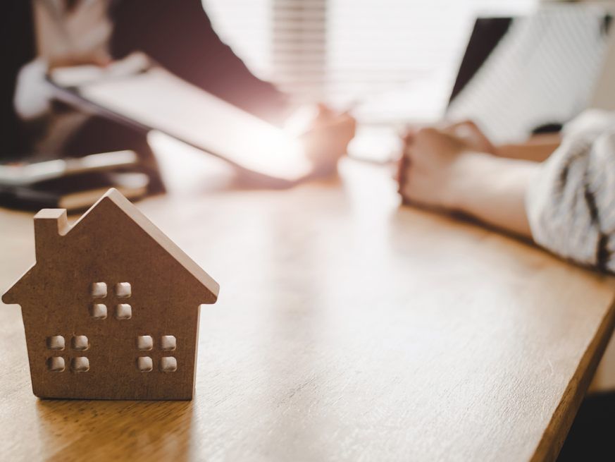 Auf ländleimmo.at kann eine Erstbestimmung des Immobilienwerts vorgenommen werden. Auf ländleimmo.at kann eine Erstbestimmung des Immobilienwerts vorgenommen werden.