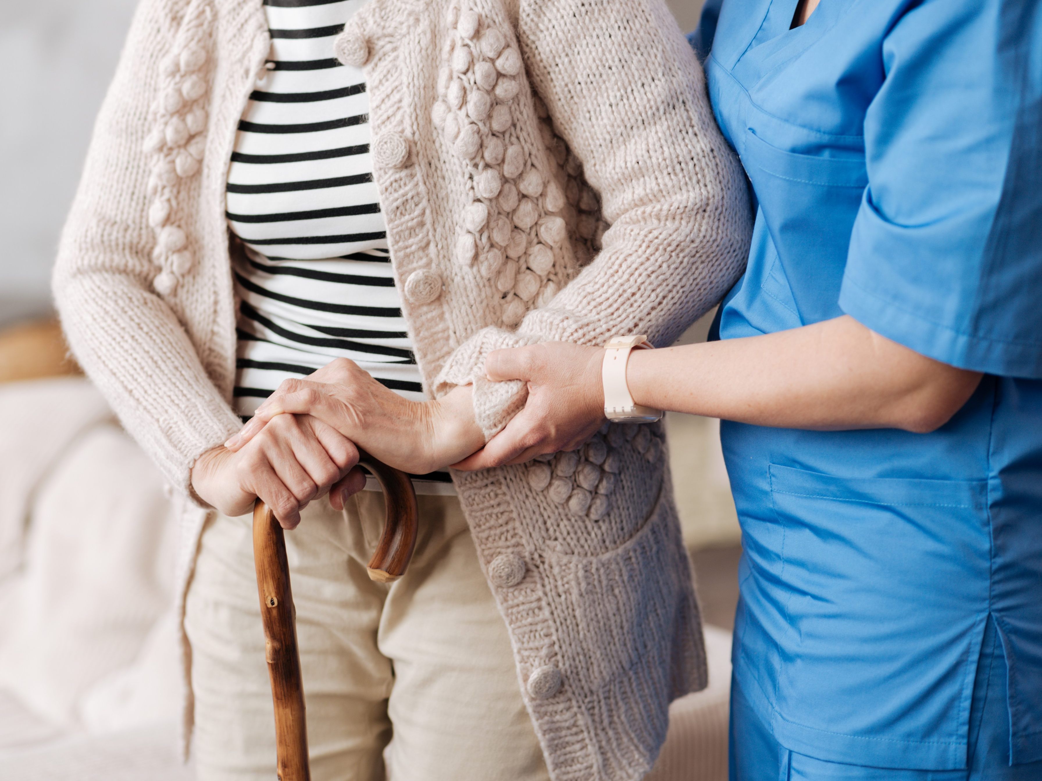 Wie kann der Pflegeaufwand bestritten, bezuschusst bzw. abgedeckt werden? Wie kann der Pflegeaufwand bestritten, bezuschusst bzw. abgedeckt werden?