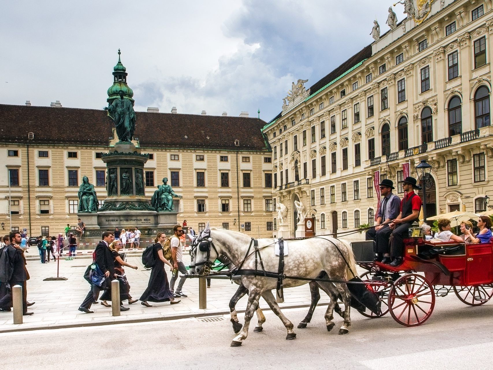 Wien soll in die Liste der UNESCO WEltkulturerbe aufgenommen werden. Wien soll in die Liste der UNESCO WEltkulturerbe aufgenommen werden.