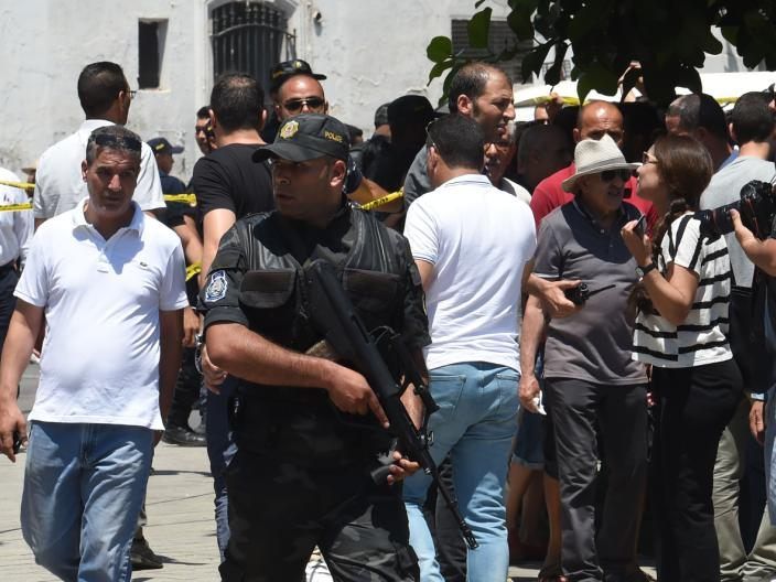 Tunesien wurde von zwei Selbstmordattentaten erschüttert.