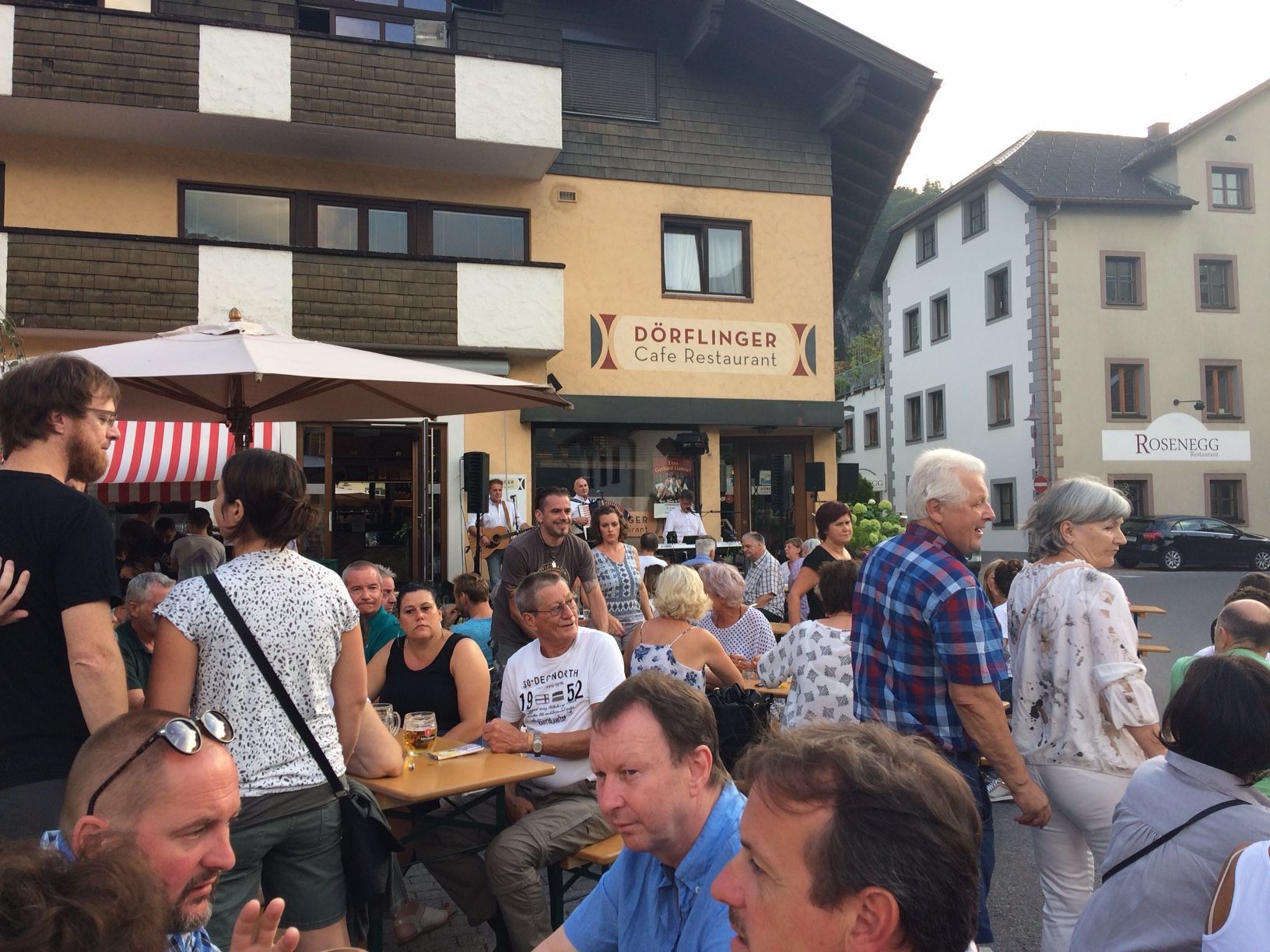 Dämmerschoppen Café Dörflinger