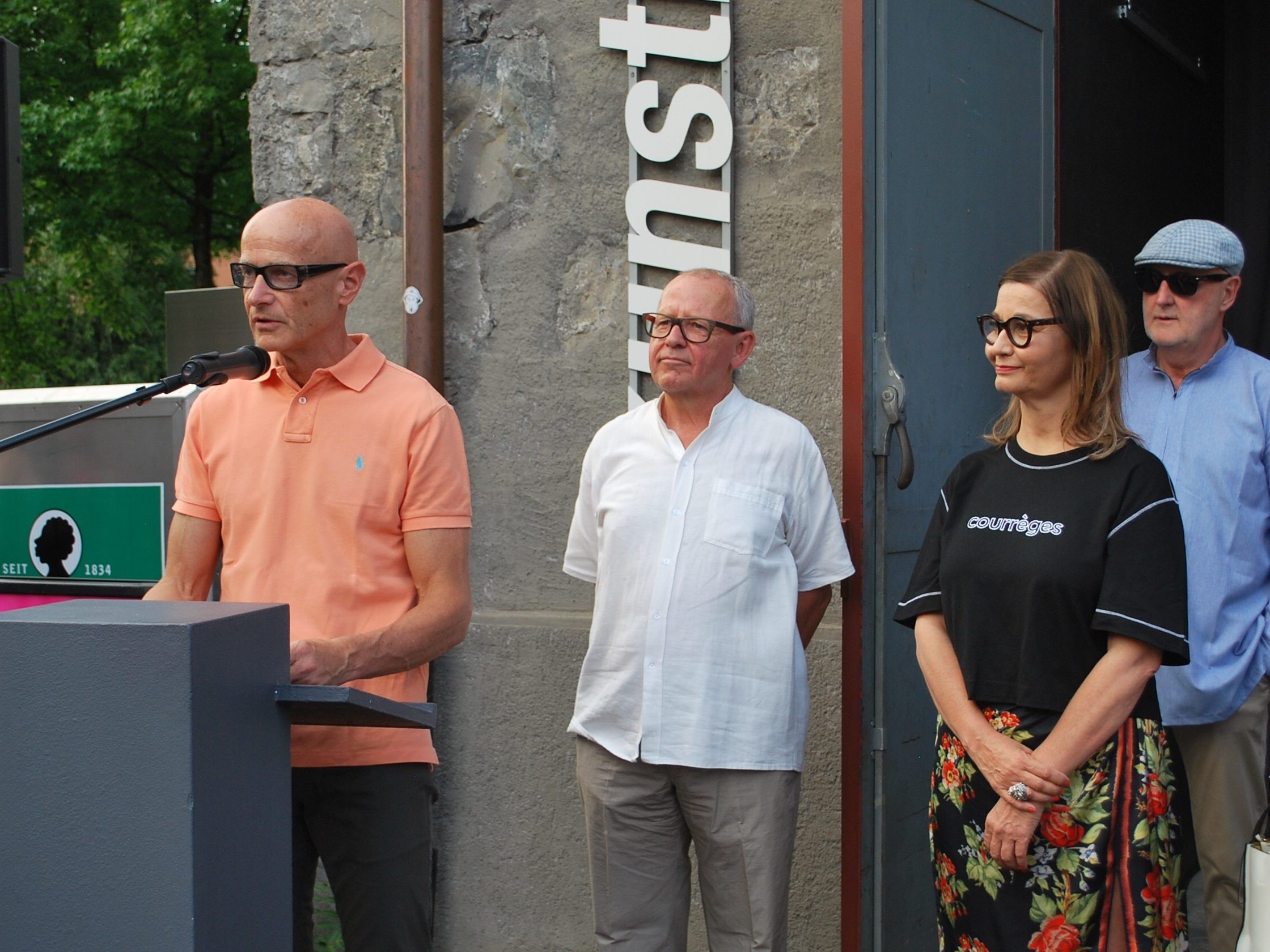 Ausstellungseröffnung im Kunstraum Dornbirn. vl Thomas Häusle, Ekkehard Bechtold, Sylvie Fleury