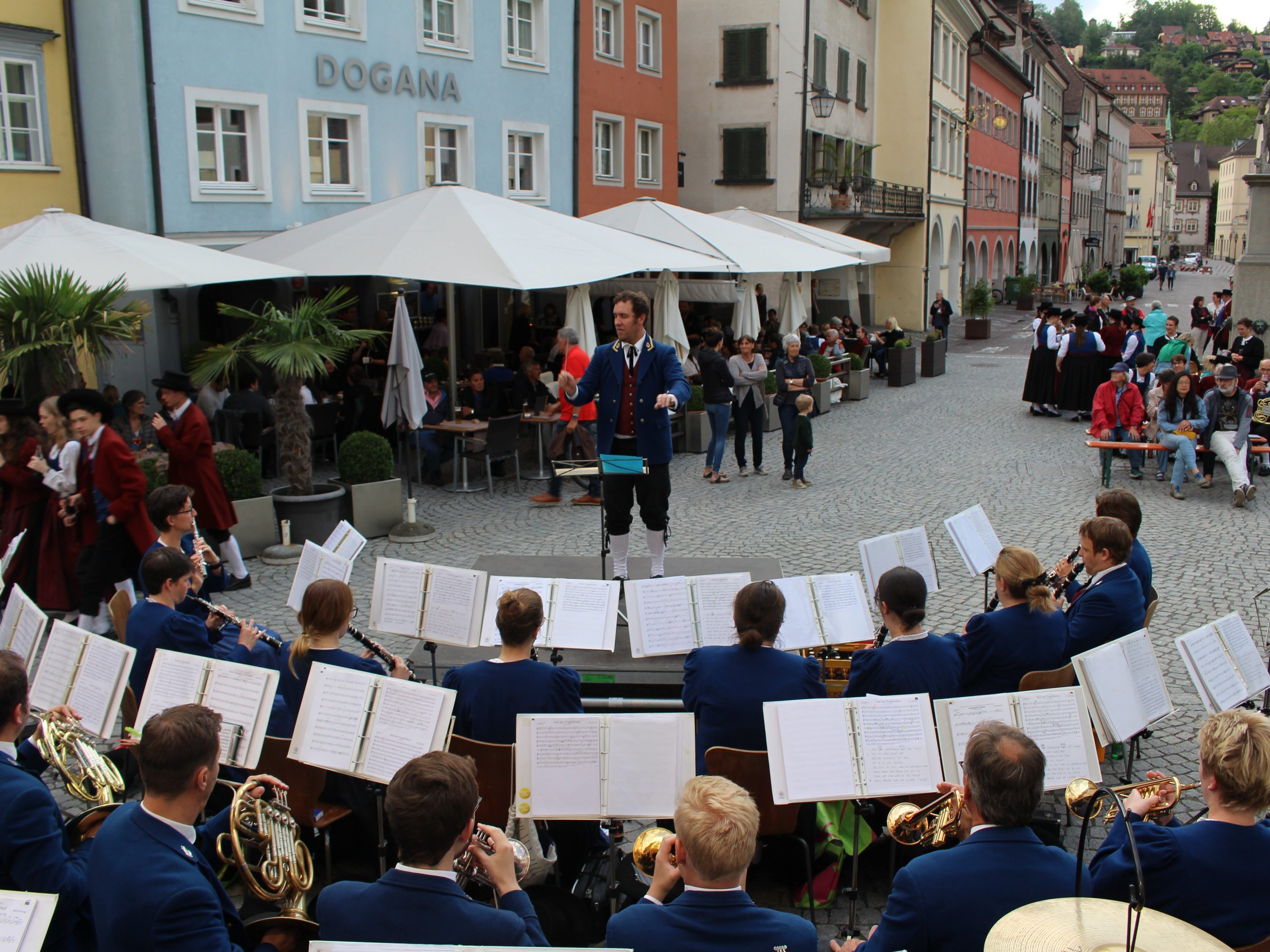 Der Musikverein Gisingen spielte am Dogana auf.