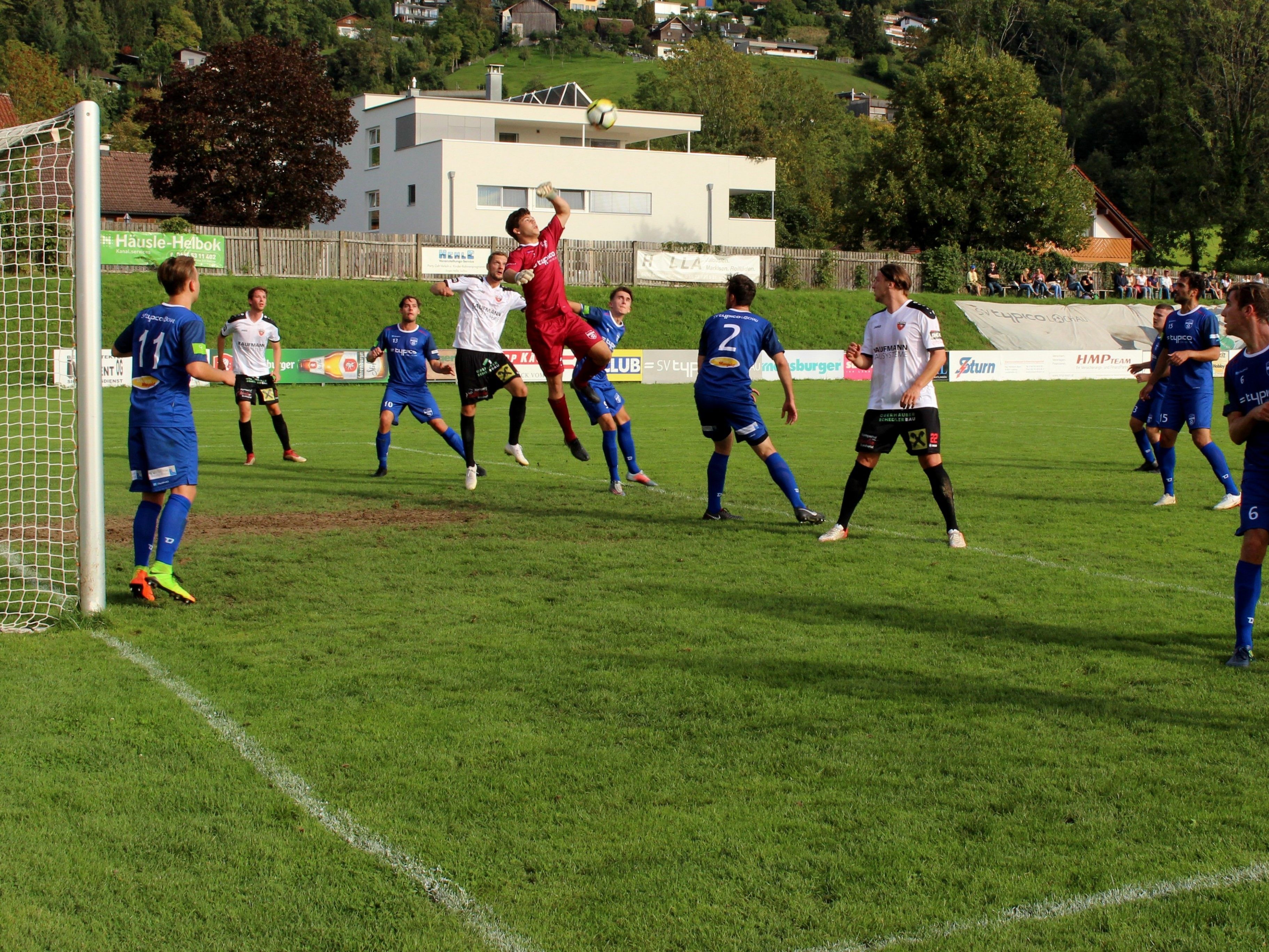 Die Kampfmannschaft des SV typico Lochau will im letzten Heimspiel gegen den SC Fußach noch einmal drei Punkte. Die Kampfmannschaft des SV typico Lochau will im letzten Heimspiel gegen den SC Fußach noch einmal drei Punkte.