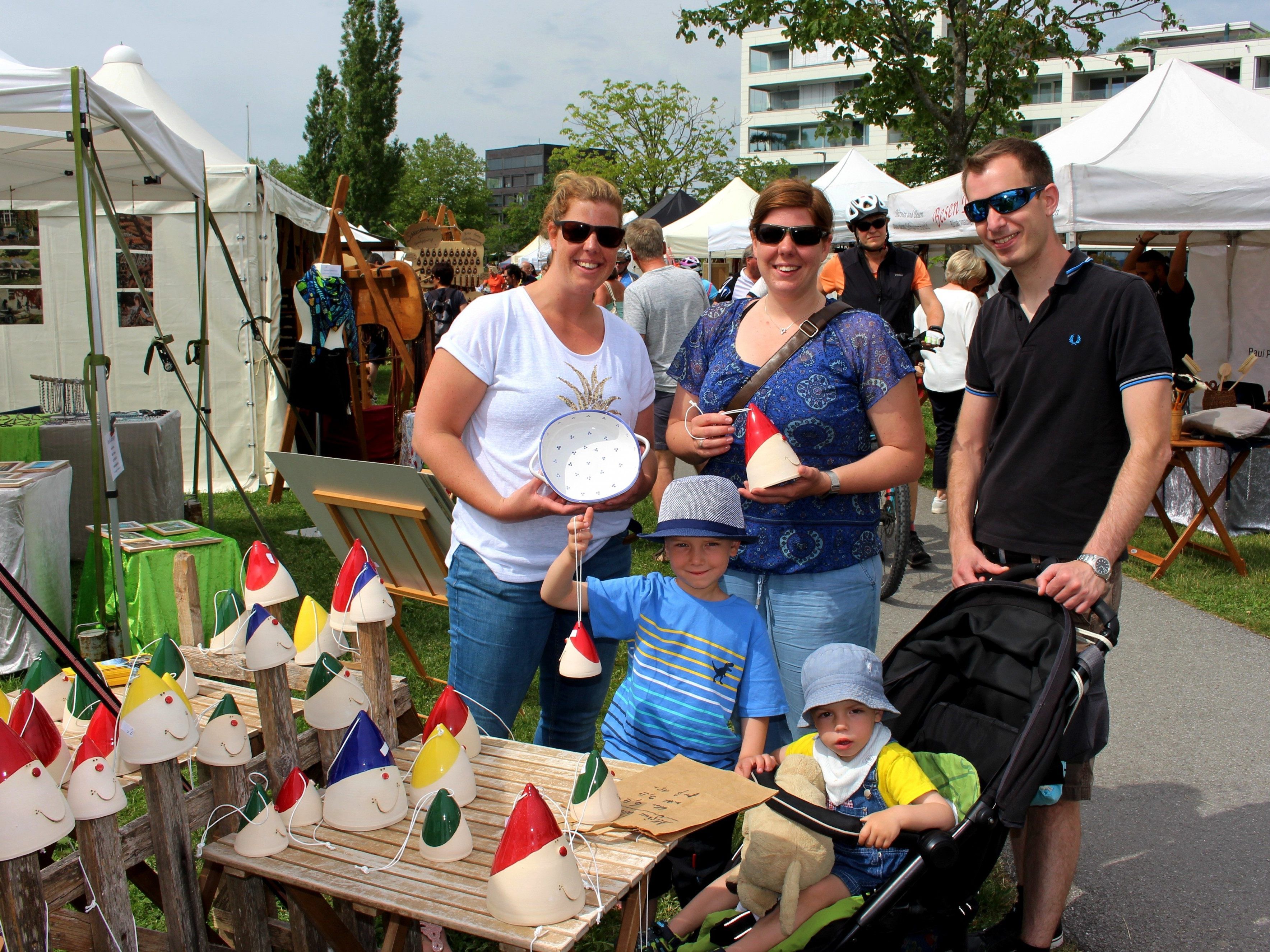 Auch der diesjährige Kunstmarkt im besonderen Ambiente am Lochauer Kaiserstrand beeindruckte und begeisterte die vielen Besucher.