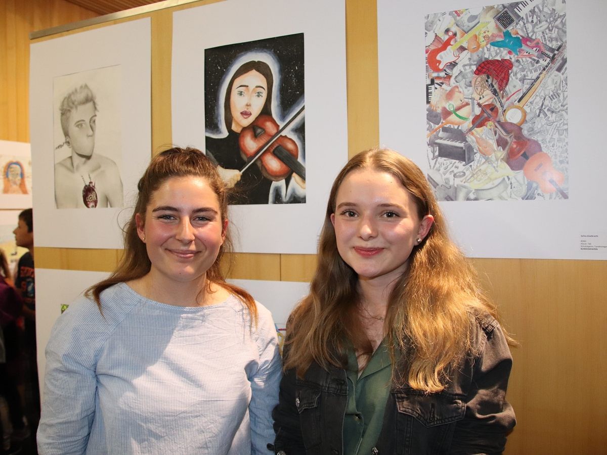 Lisa Gisinger (Landessiegerin) und Selina Giselbrecht (Bundessiegerin). Lisa Gisinger (Landessiegerin) und Selina Giselbrecht (Bundessiegerin).