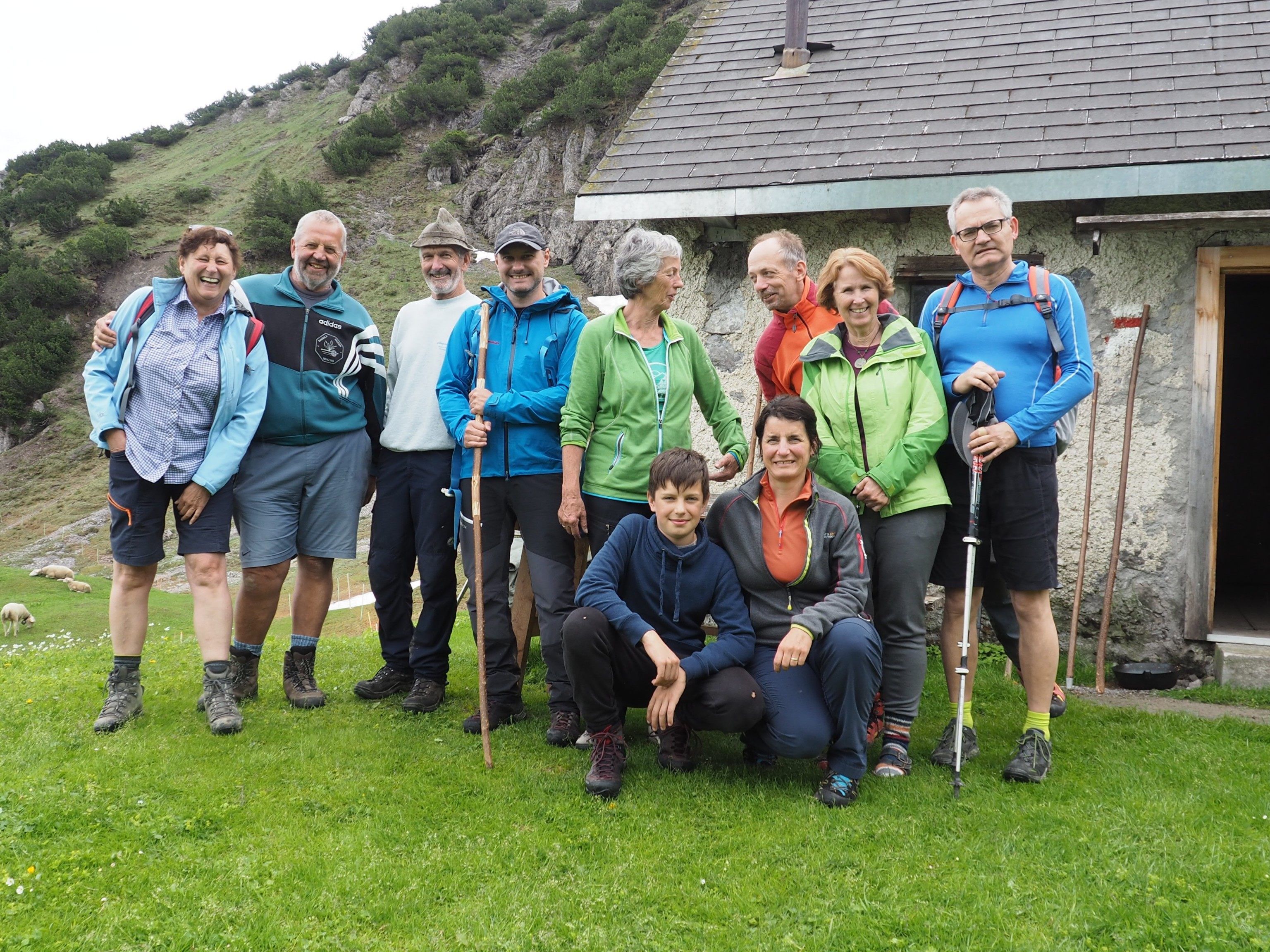 Einige Helfer begleiteten den Alpauftrieb. Einige Helfer begleiteten den Alpauftrieb.