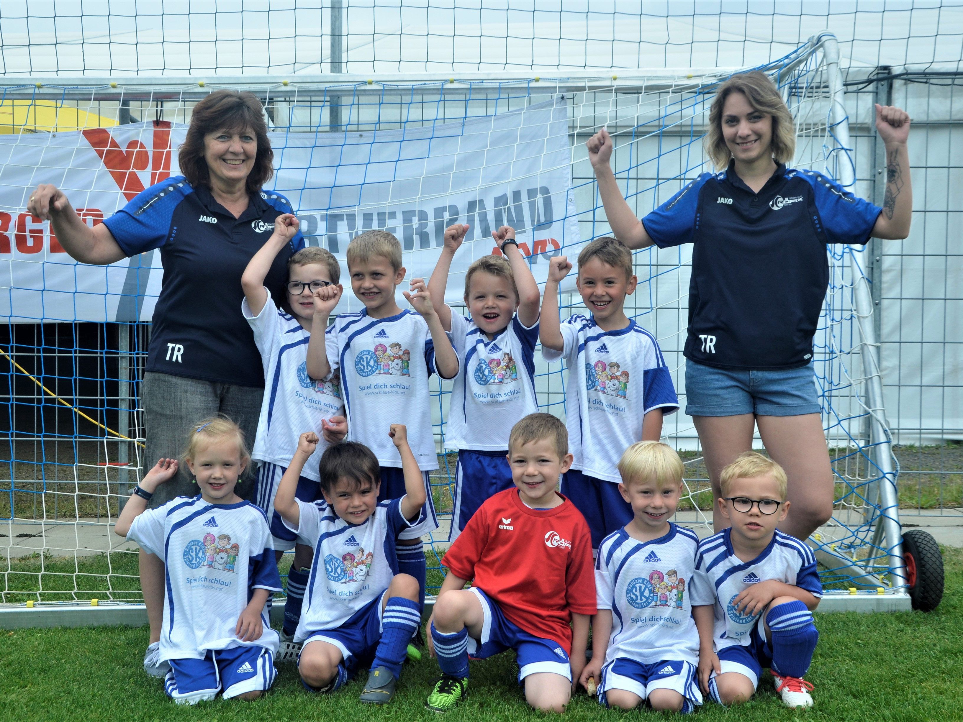 Die Jüngsten des SCR mit Trainerinnen