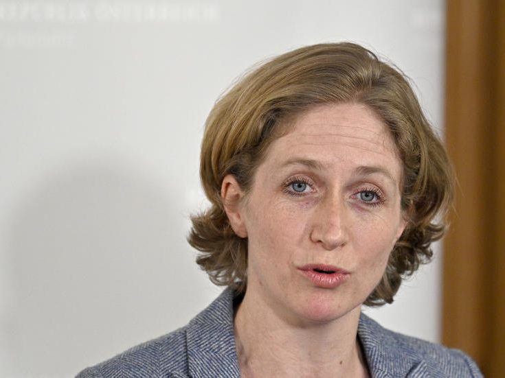 Stephanie Krisper (Neos)