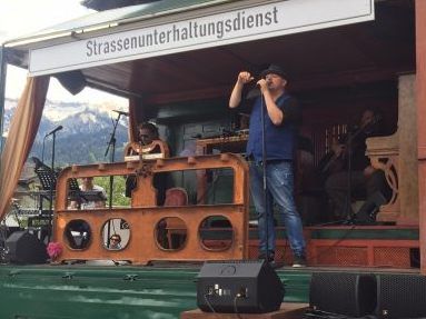 Rolf Stahlhofen und Bandkollegen legten sich mächtig ins Zeug.