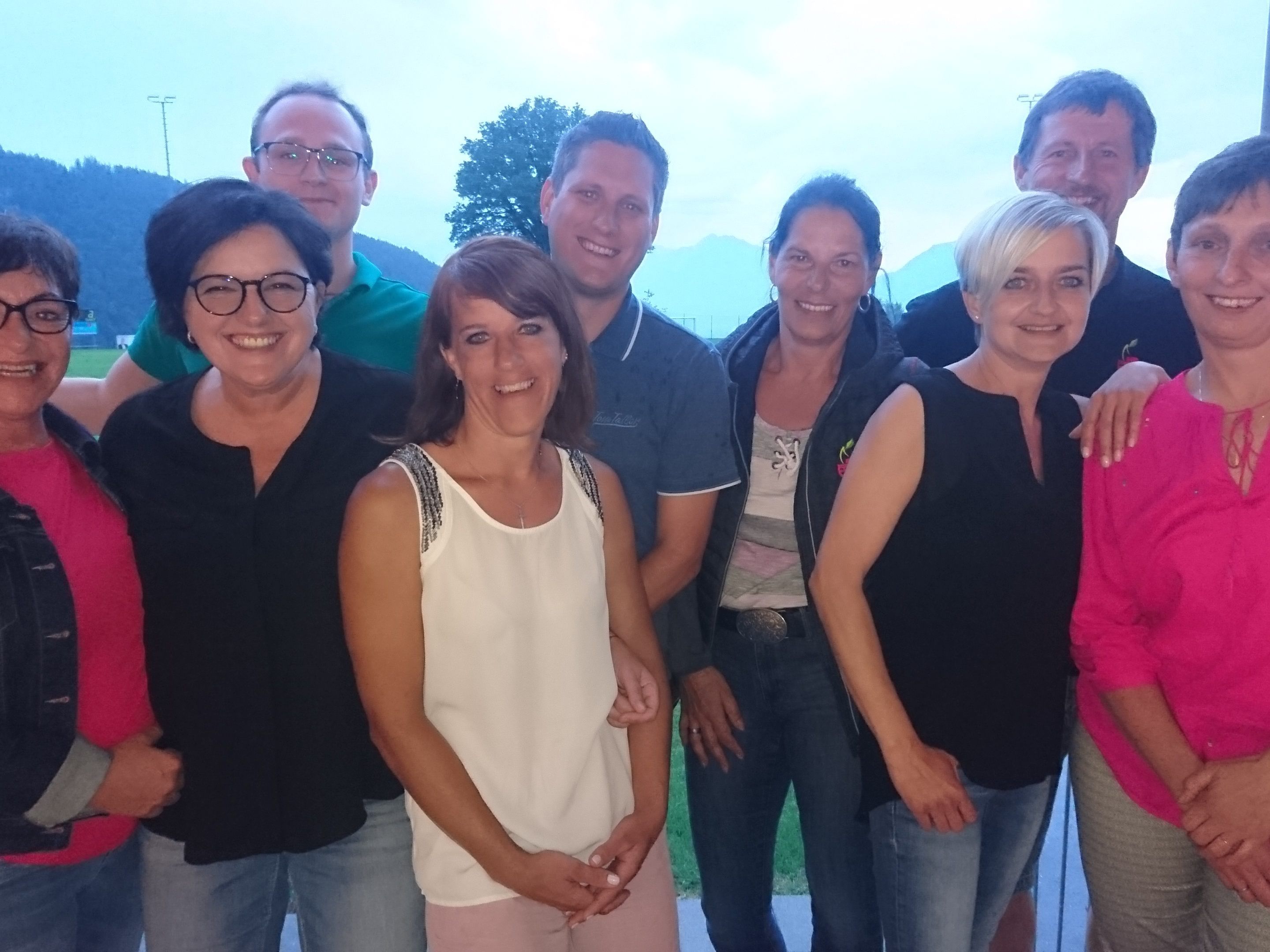 Vorstand und Beiräte Theaterverein Fraxern: v.li. Andrea Sieghartsleitner, Andrea Amann, Sandro Barbisch, Marina Kathan, Steve Mayr, Sigi Rom, Silvia Nachbaur, Hugo Kathan, Rosmarie Fritsch. Vorstand und Beiräte Theaterverein Fraxern: v.li. Andrea Sieghartsleitner, Andrea Amann, Sandro Barbisch, Marina Kathan, Steve Mayr, Sigi Rom, Silvia Nachbaur, Hugo Kathan, Rosmarie Fritsch.