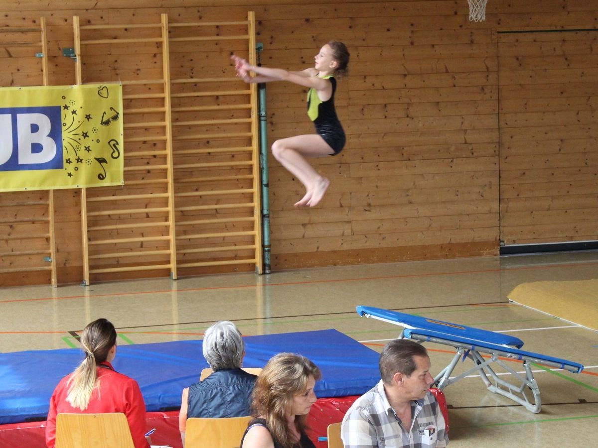 Großes Turntalent wurde auf der Vereinsmeisterschaft der Turnerschaft Frastanz gezeigt. Großes Turntalent wurde auf der Vereinsmeisterschaft der Turnerschaft Frastanz gezeigt.