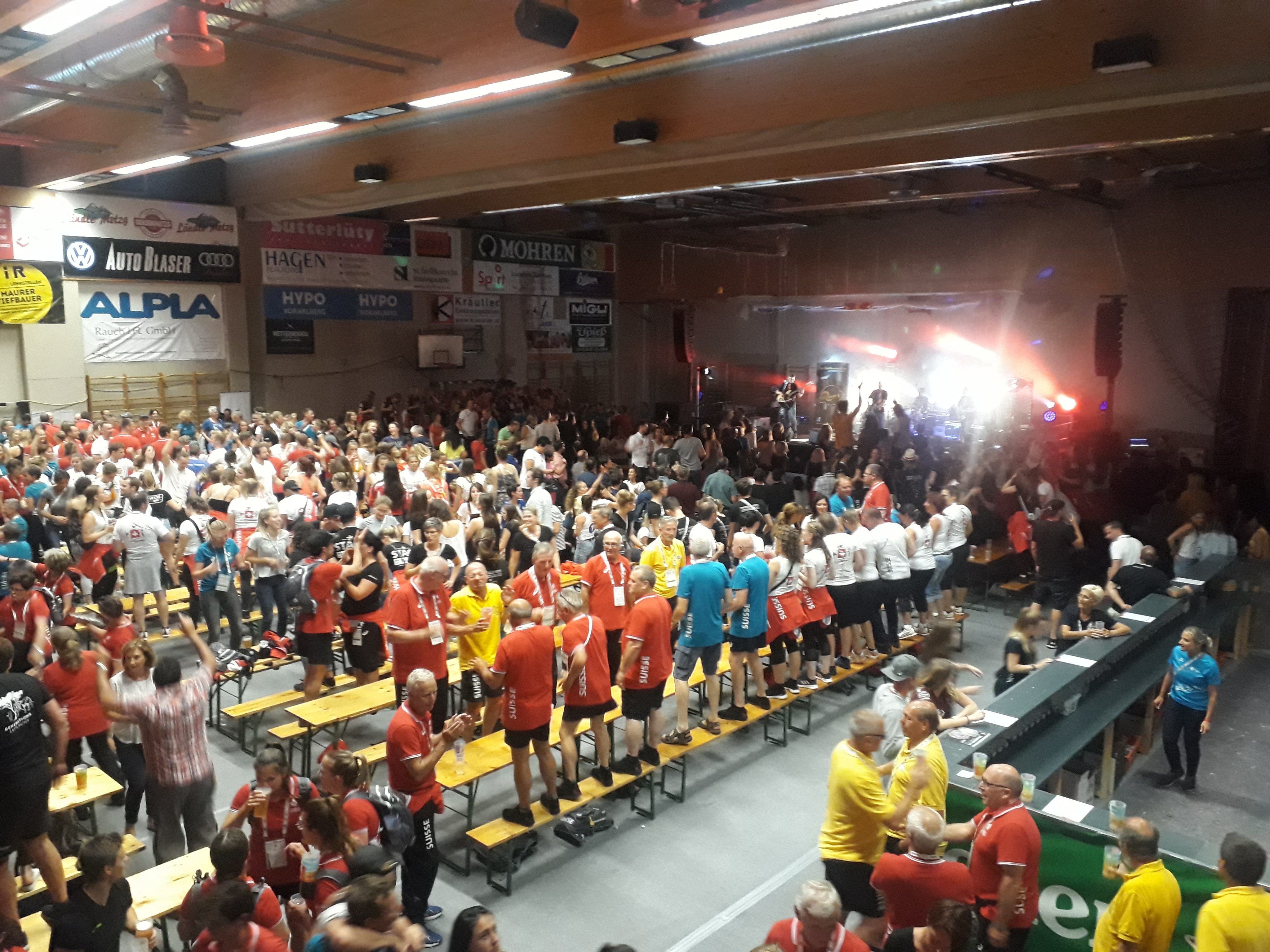 Im Gymnasium ging zur Gymnaestrada-Eröffnung die Post ab Im Gymnasium ging zur Gymnaestrada-Eröffnung die Post ab