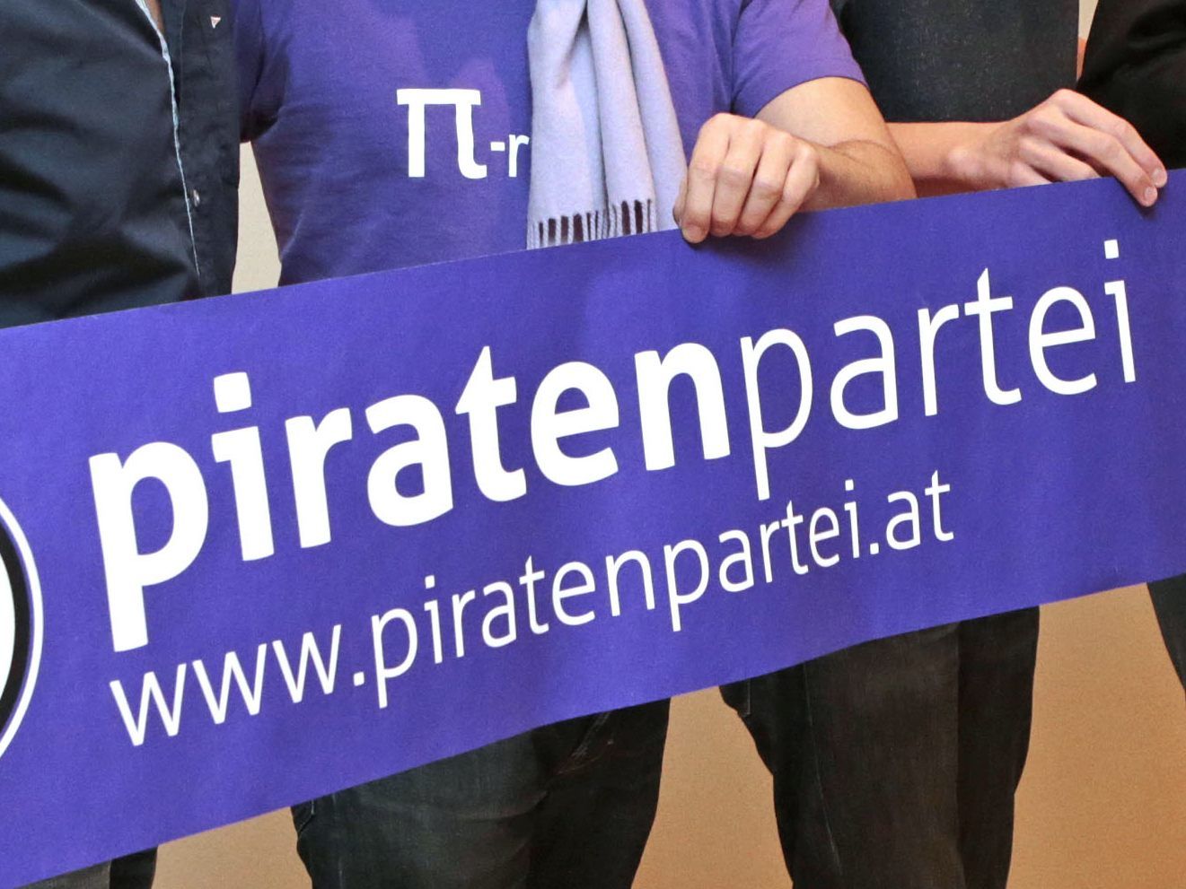 Auch zwei Piraten wollen auf die grüne Bundesliste. Auch zwei Piraten wollen auf die grüne Bundesliste.