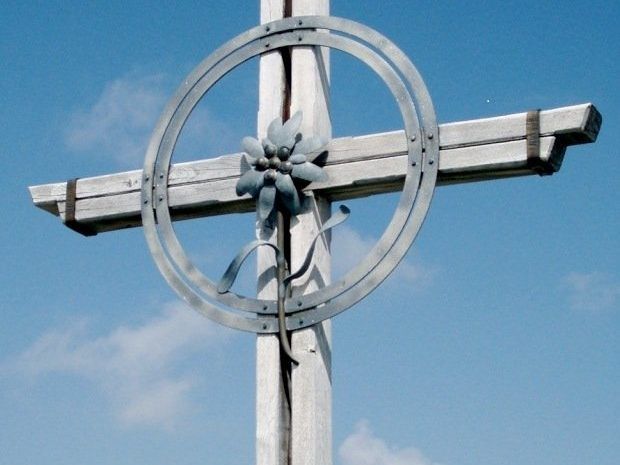 Traditionelle Alpmesse auf der Alpe Gävis unter Mitwirkung der Harmoniemusik Satteins Traditionelle Alpmesse auf der Alpe Gävis unter Mitwirkung der Harmoniemusik Satteins