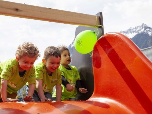 Den Kindern im Land wird bei der Betreuung großes Augenmerk geschenkt.