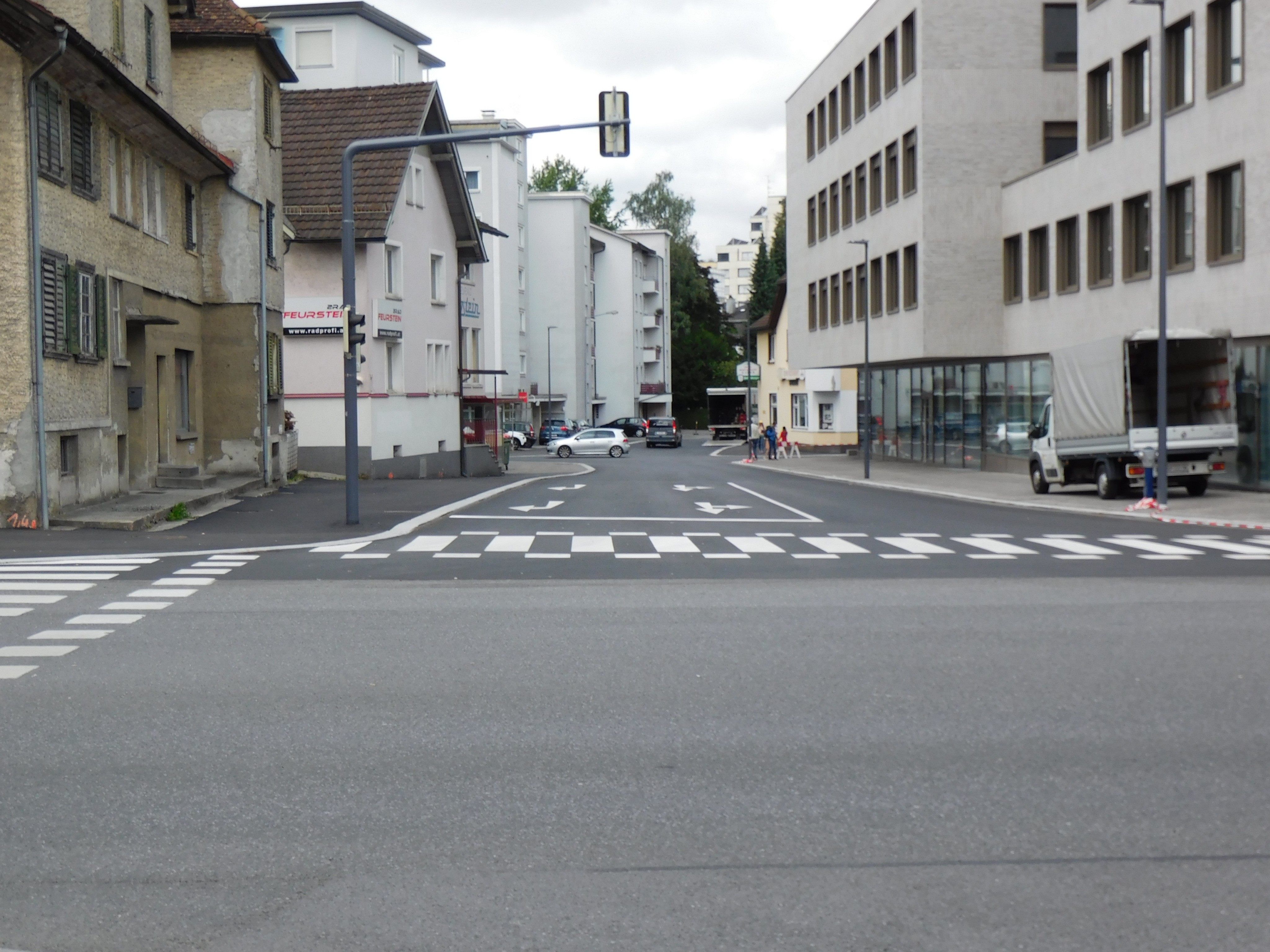 Die Kreuzgasse ist wieder frei befahrbar