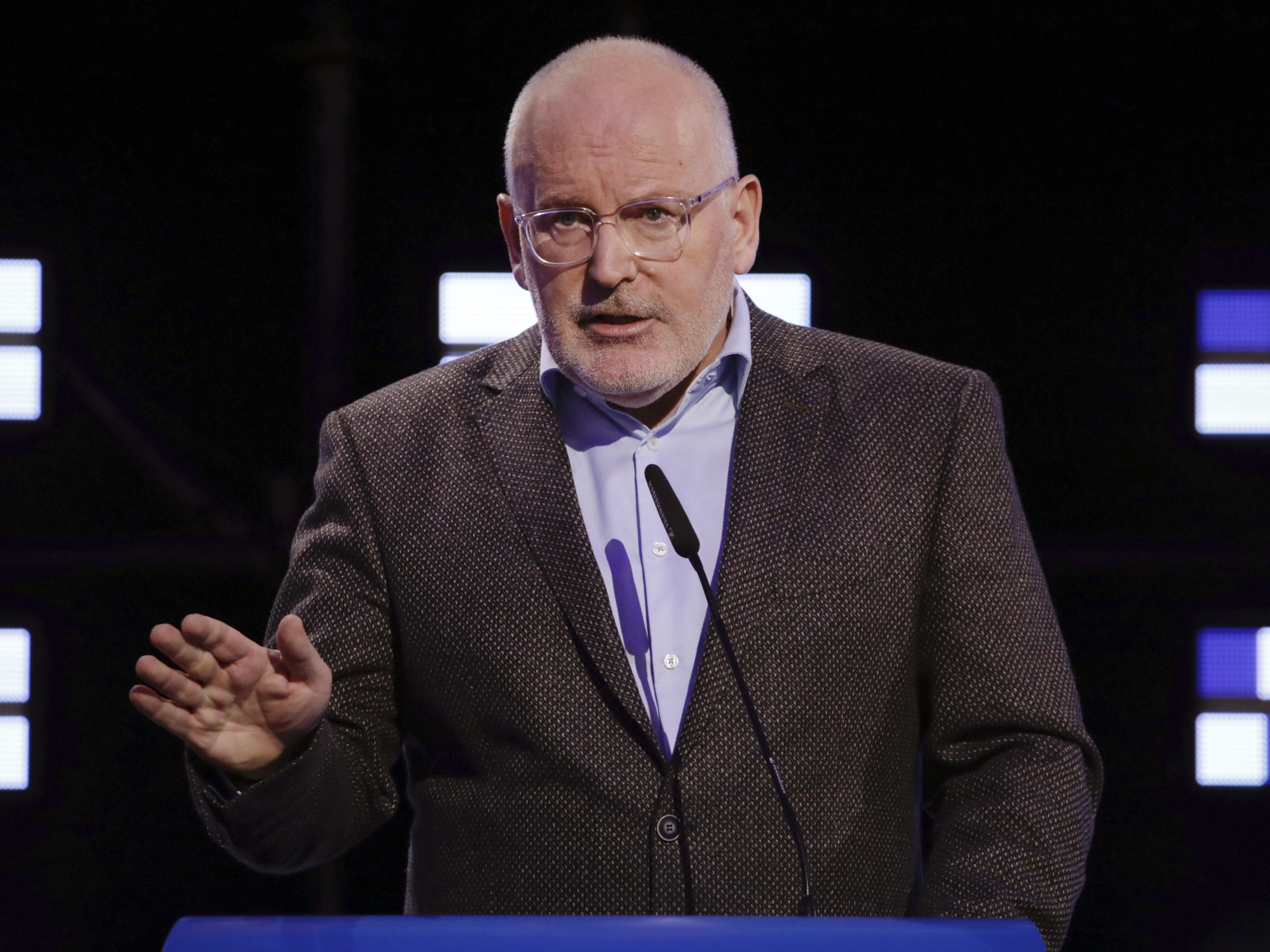 Der EU-Vizekommissionspräsident Frans Timmermans bekräftigte die Vorhaben.