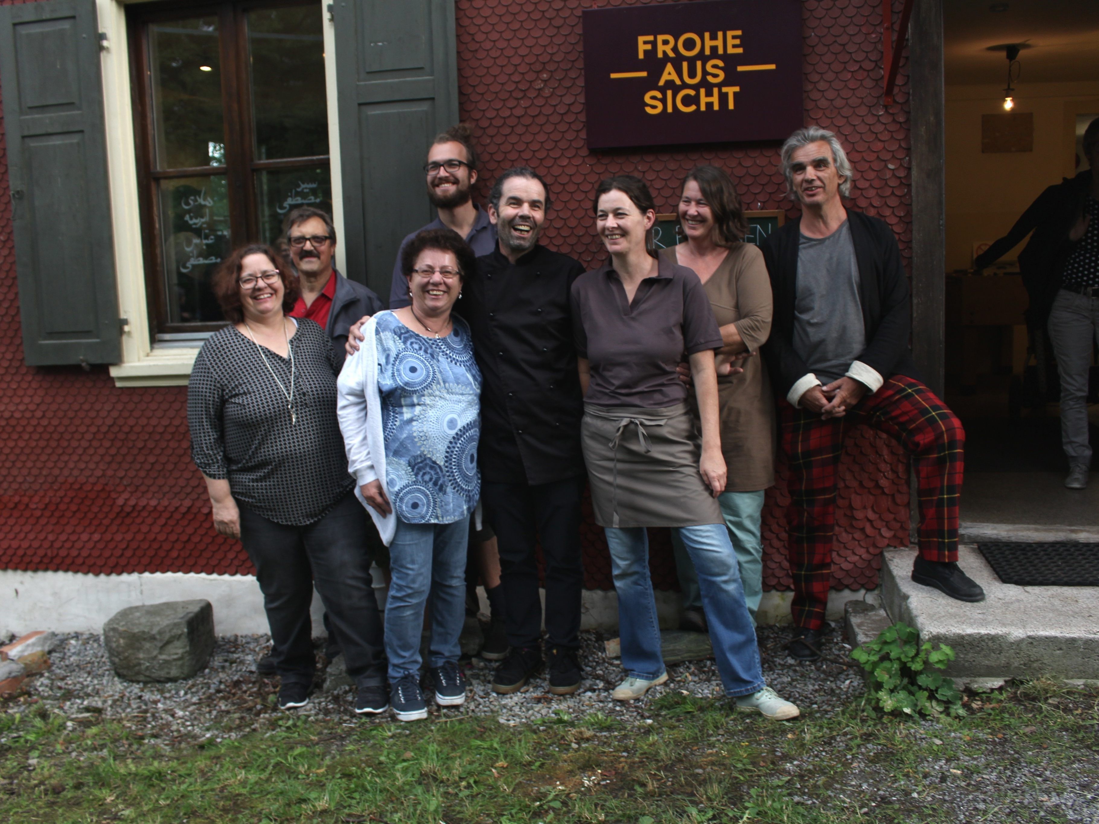 DIetmar Bertschler, Barbara Facchin, Max Facchin und das gesamte Frohe Aussicht-Team zur Eröffnungsfeier DIetmar Bertschler, Barbara Facchin, Max Facchin und das gesamte Frohe Aussicht-Team zur Eröffnungsfeier