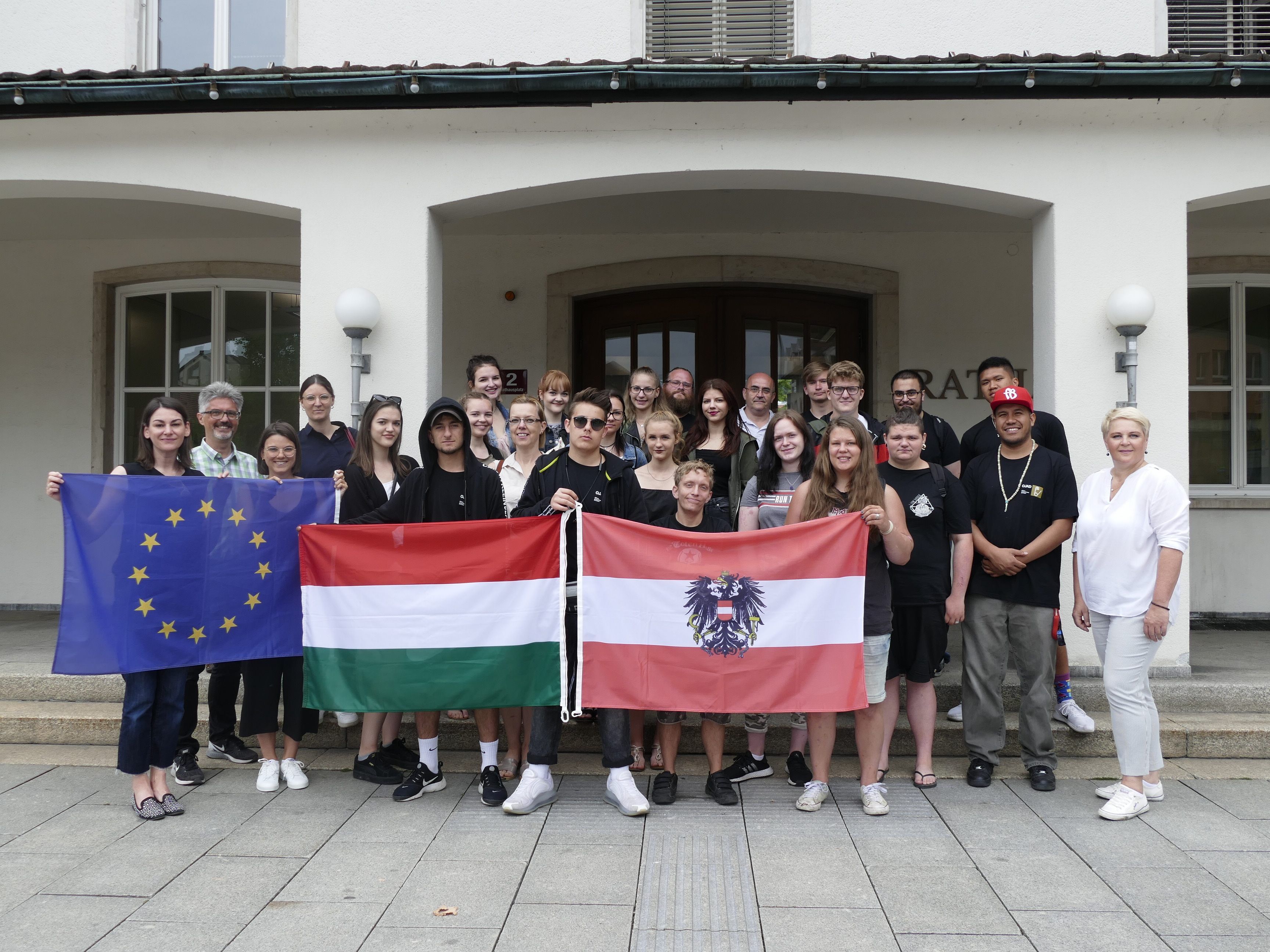 Jugendliche aus Dornbirn und Kecskemet wurden im Rathaus von der Jugendabteilung und dem Team Kulturhauptstadt 2024 empfangen.