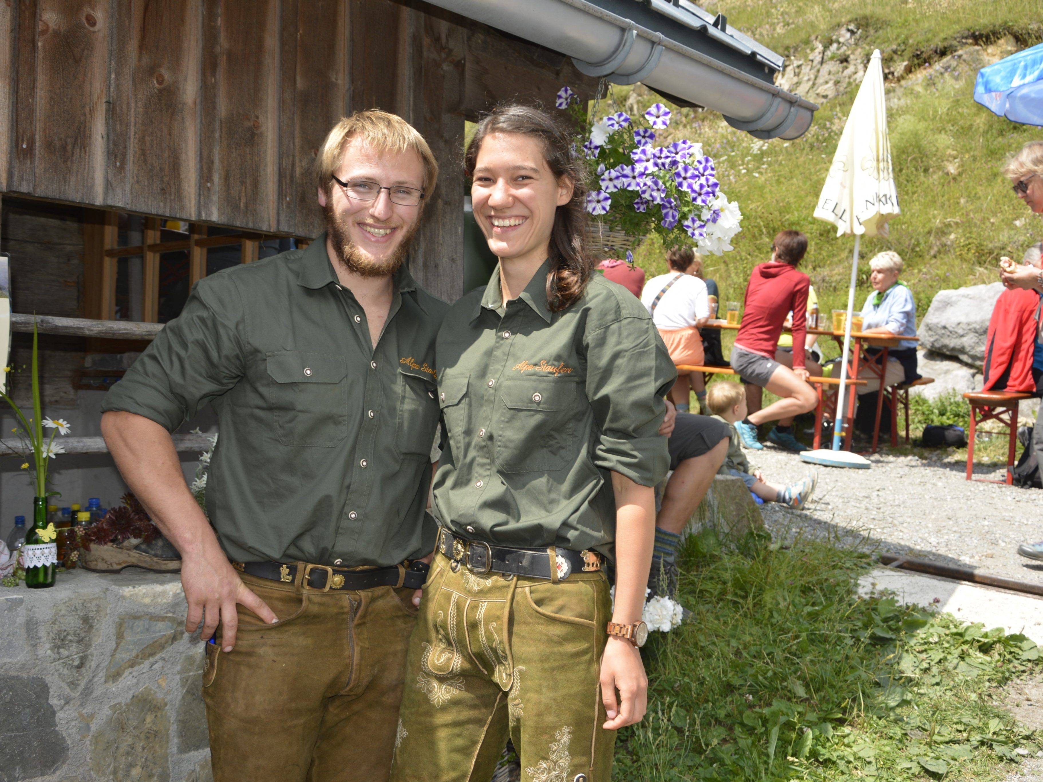 Laura Wohlgenannt und ihr Freund Richard luden am Sonntag zum Alpfest mit Bergmesse.