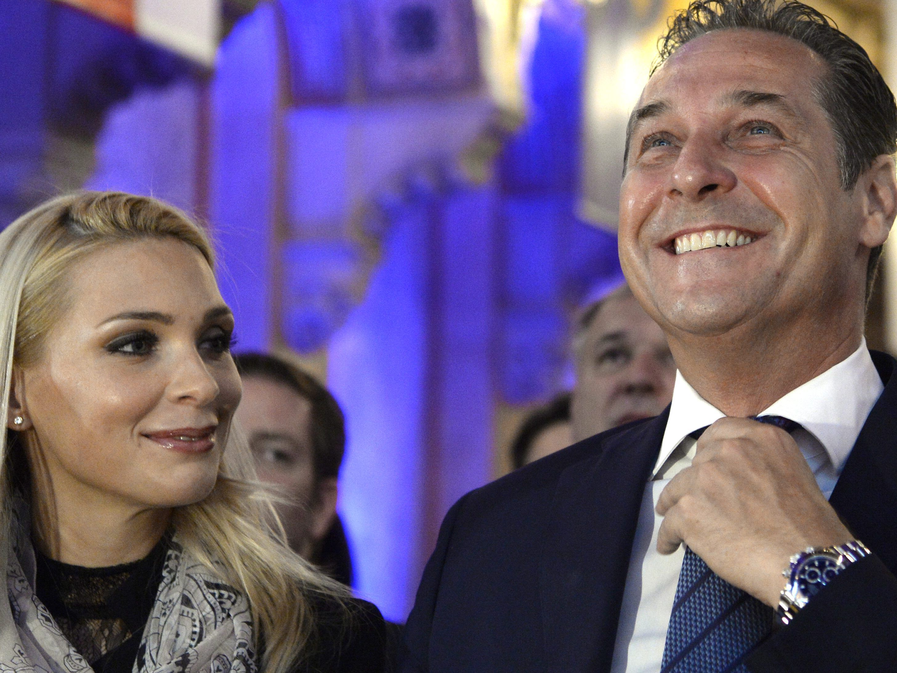 FPÖ-Wähler wollen Strache zurück - Heinz-Christian Strache im April 2016, während eines Festaktes anlässlich 60 Jahre FPÖ in Wien. FPÖ-Wähler wollen Strache zurück - Heinz-Christian Strache im April 2016, während eines Festaktes anlässlich 60 Jahre FPÖ in Wien.