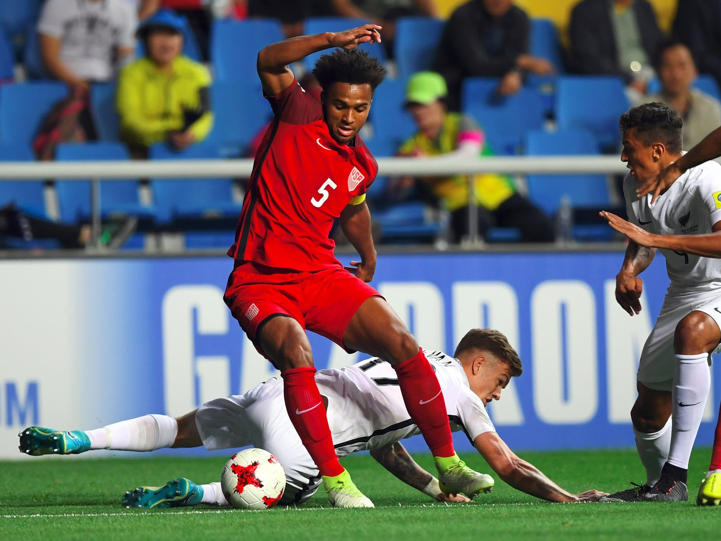 Der 22-Jährige aus den USA spielte bisher in der holländischen Liga. Der 22-Jährige aus den USA spielte bisher in der holländischen Liga.