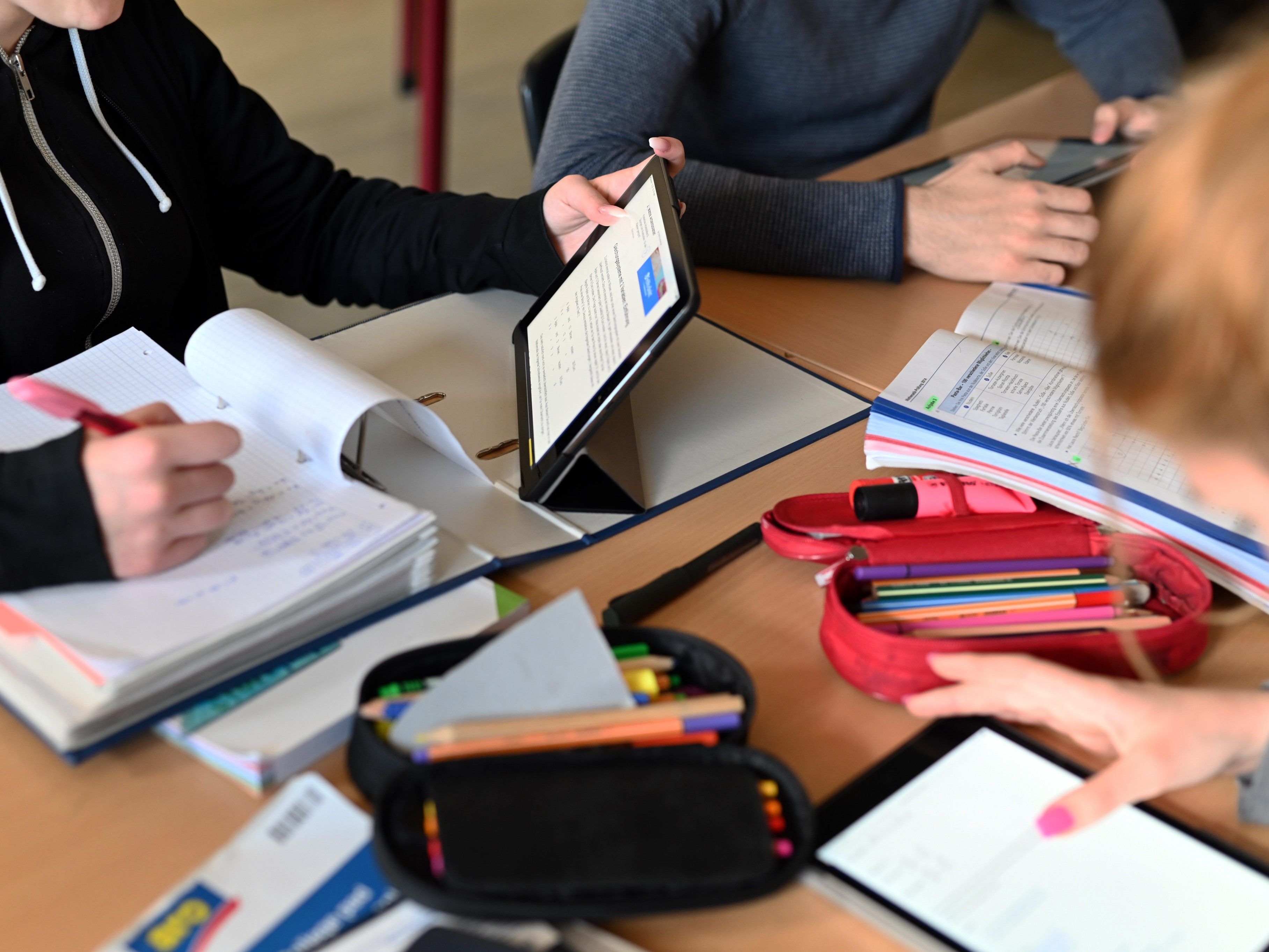 Die Tablets sollen zusätzlich finanziert werden.