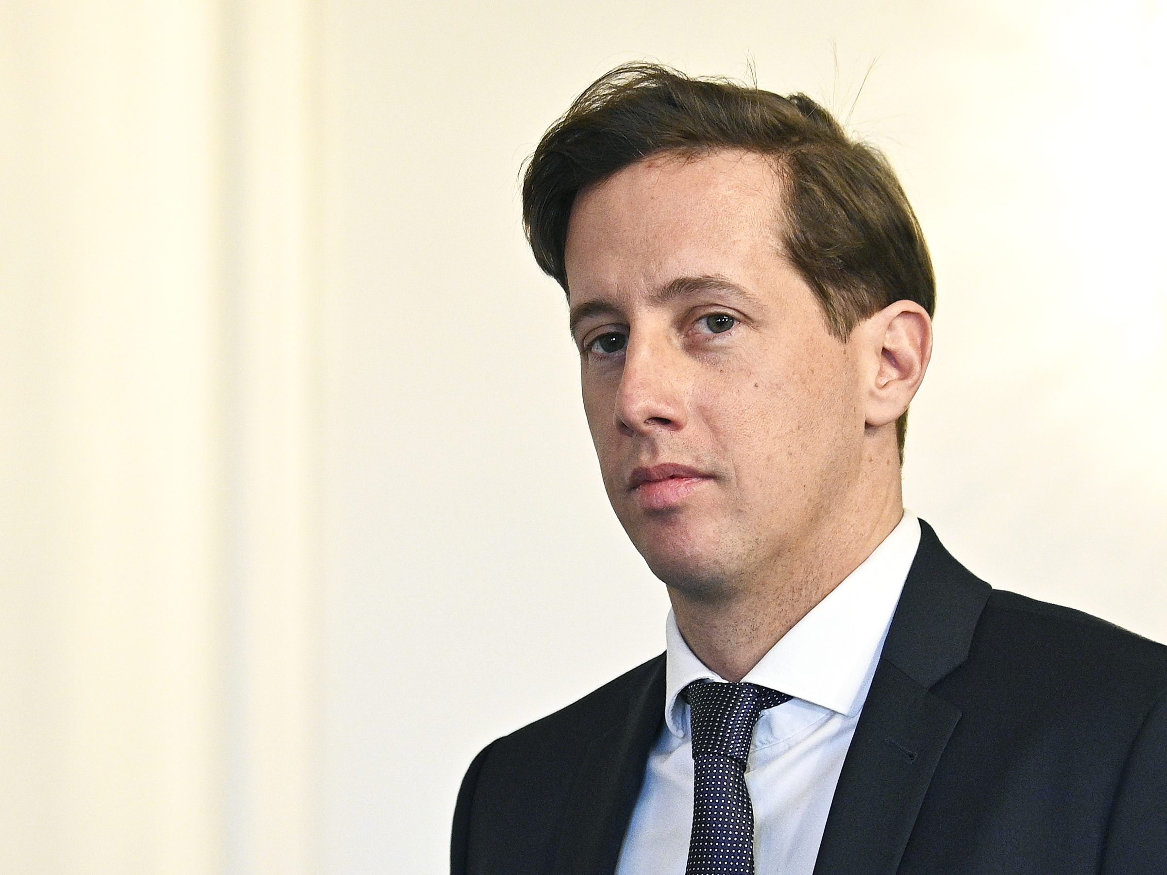 Teufel steht im Verdacht, Sellner vor der Hausdurchsuchung gewarnt zu haben.