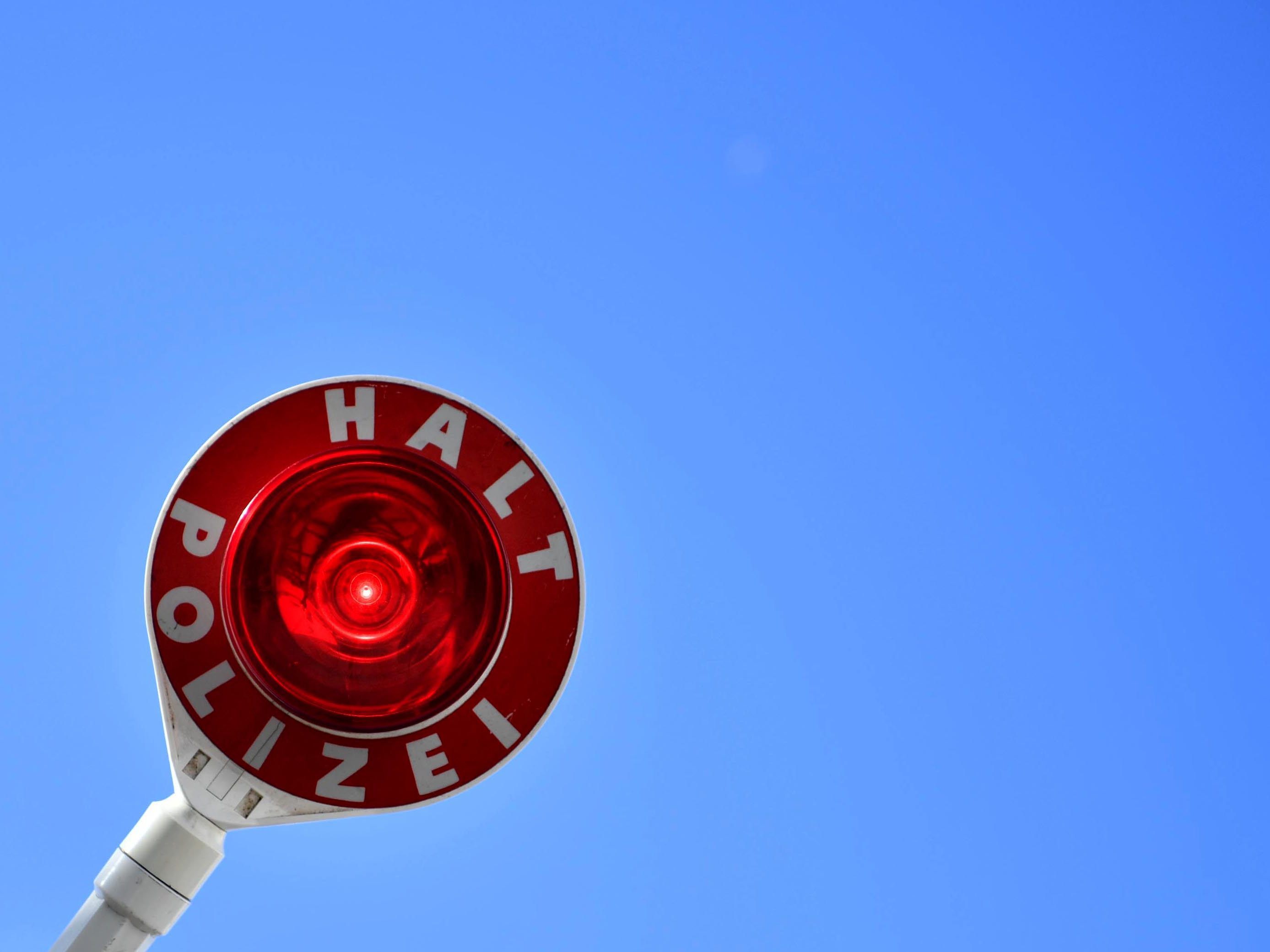 Erst das Polizeiauto konnte den Raser in Tulln stoppen.