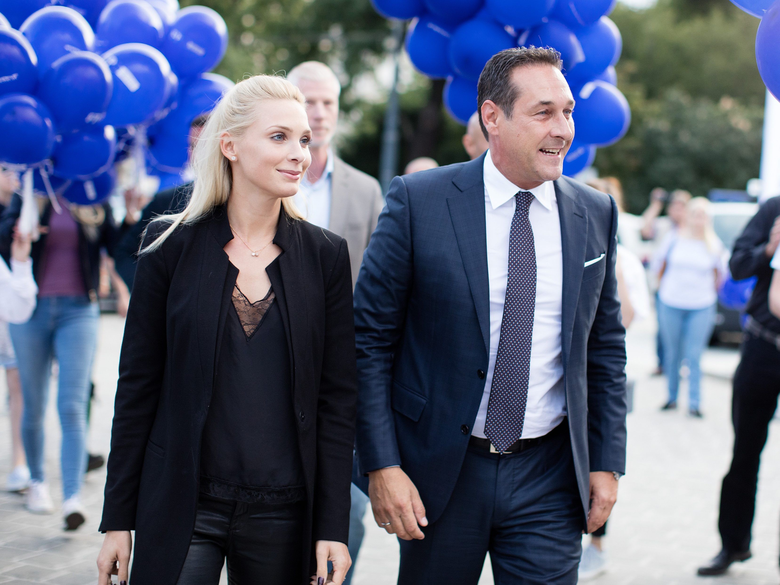 Philippa Strache geht auf Wahlkampf-Tour. Philippa Strache geht auf Wahlkampf-Tour.