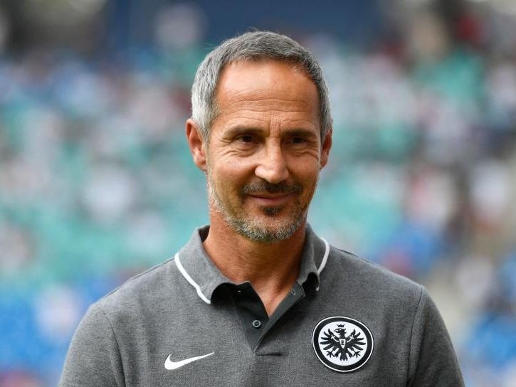 Adi Hütter reitet weiter auf der Erfolgswelle Adi Hütter reitet weiter auf der Erfolgswelle