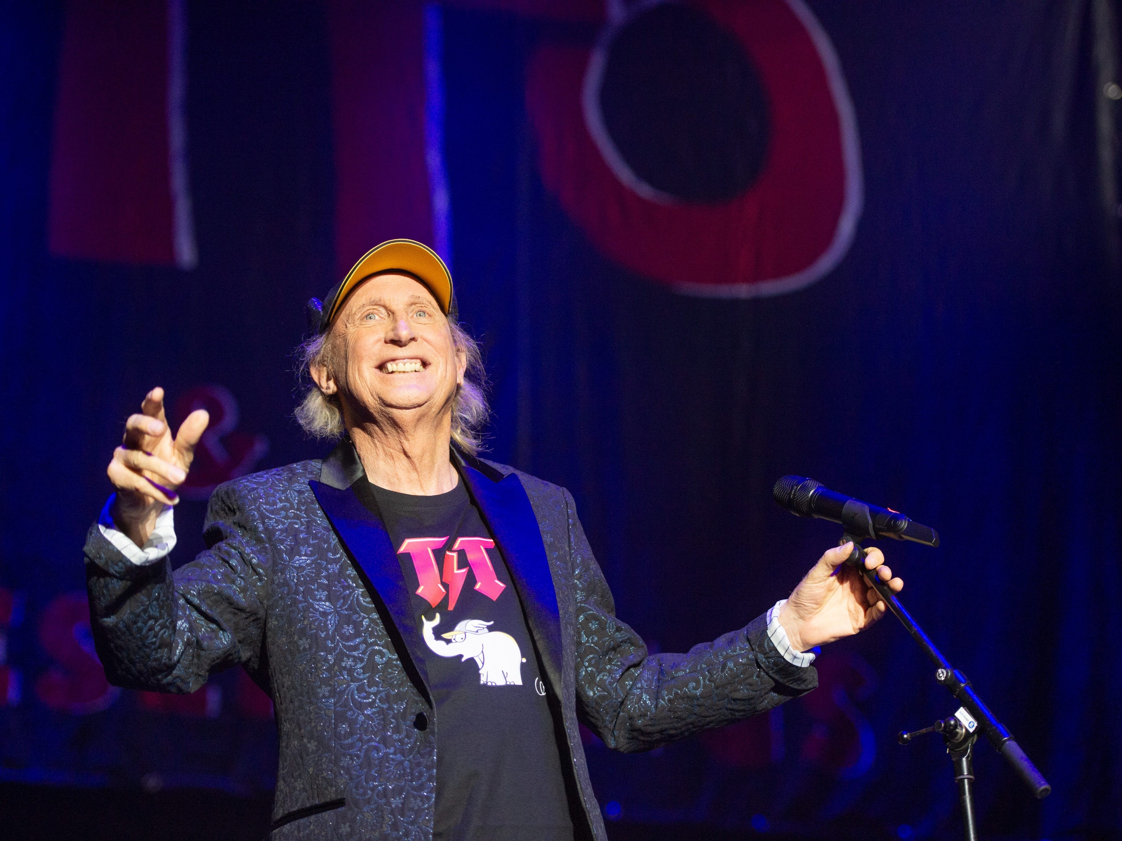 Special Guest Otto hat auch mit 71 Jahren seinen Humor und seine Stimme nicht verloren. Special Guest Otto hat auch mit 71 Jahren seinen Humor und seine Stimme nicht verloren.