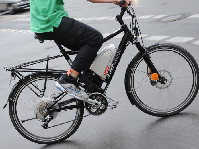 Symbolbild - Der E-Biker zog sich Abschürfungen zu Symbolbild - Der E-Biker zog sich Abschürfungen zu