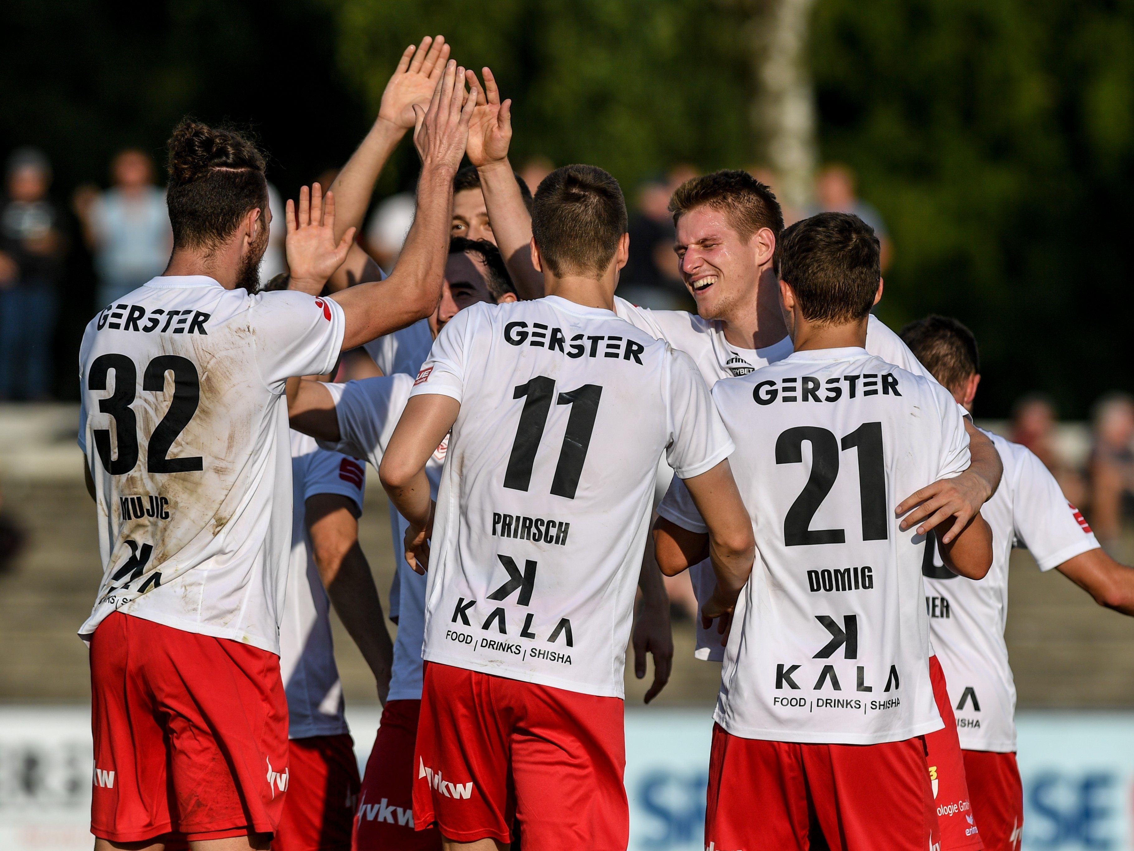 Gleich sechs Mal durften die Dornbirner Spieler heute jubeln. Gleich sechs Mal durften die Dornbirner Spieler heute jubeln.