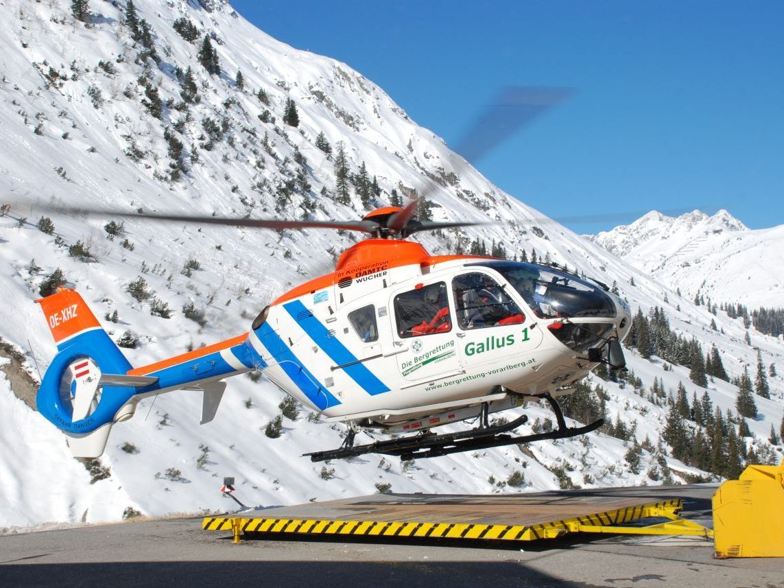 Eine 44-Jährige erlag nach einem Unfall beim Wandern im Krankenhaus ihren schweren Verletzungen.