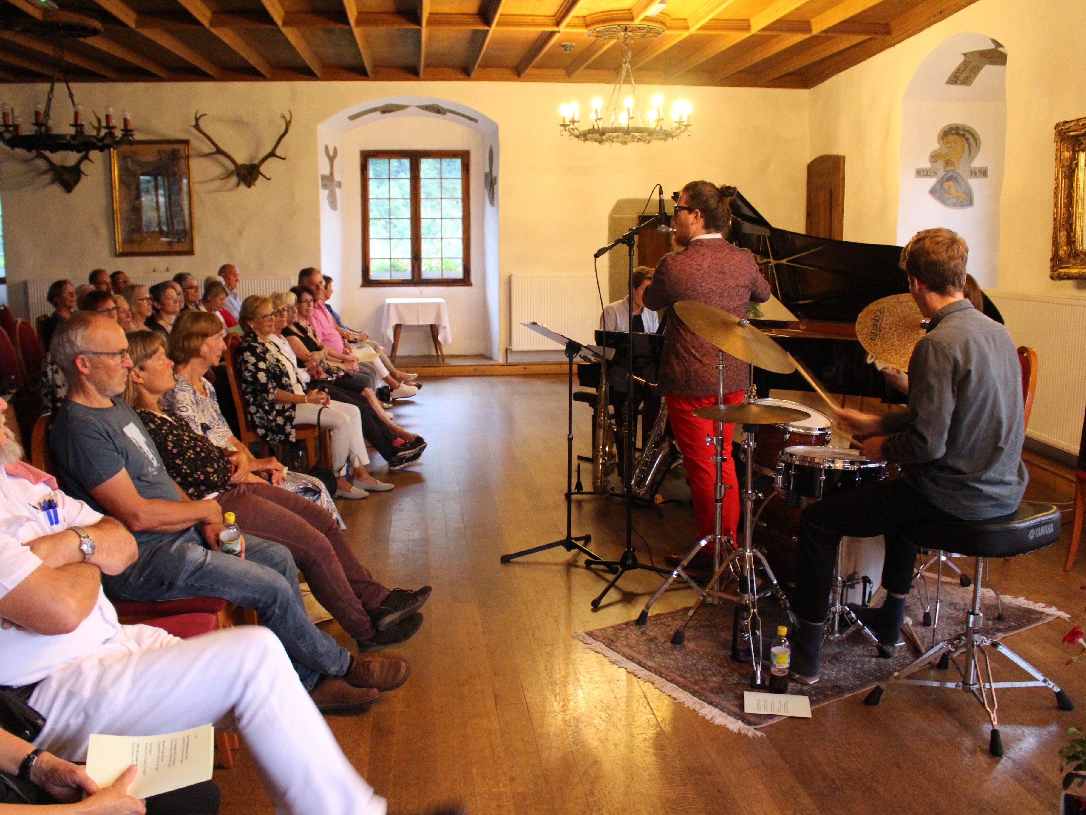 BBQ Jazzquartett mit Bastian Brugger begeisterte in der Schattenburg. BBQ Jazzquartett mit Bastian Brugger begeisterte in der Schattenburg.