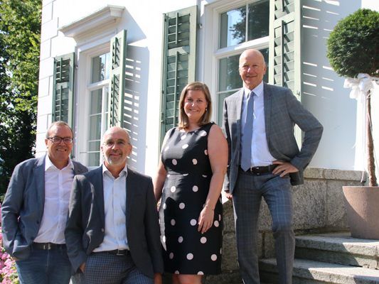 V.l.n.r.: Sparkassen-Marketingleiter Arno Sprenger, Villa Falkenhorst-Vereinsobmann Thomas Bitsche. die neue Geschäftsführerin der Villa Falkenhorst, Verena Burtscher sowie Sparkasse Bludenz-Vorstandsvorsitzender Christian Ertl