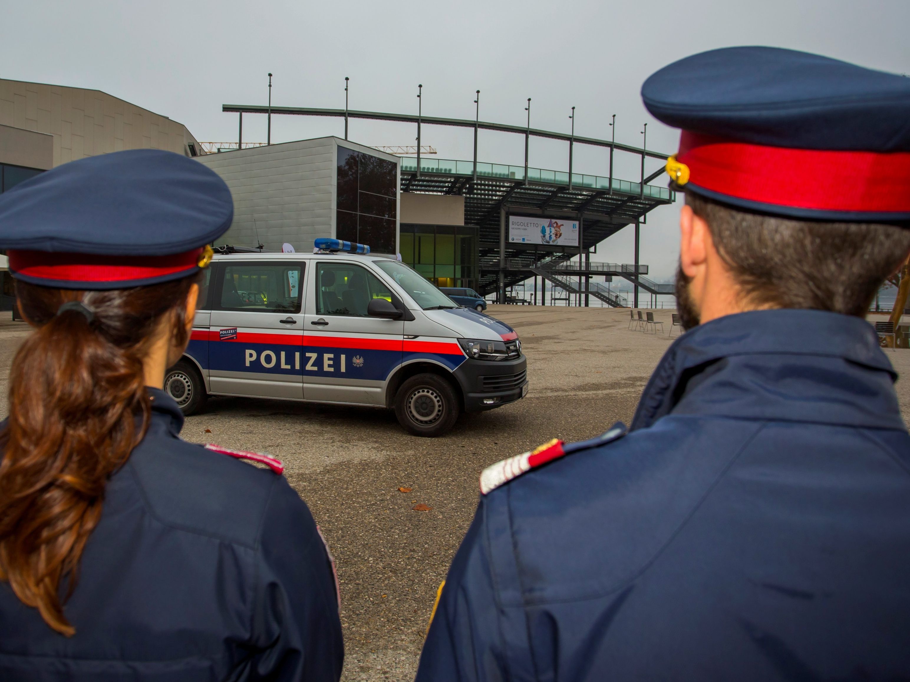 Der Täter flüchtete ohne Beute - Die Polizei sucht nach Zeugen.