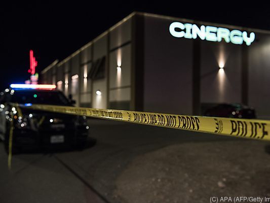 Die Flucht des Amokschützen endete tödlich vor einem Kino Die Flucht des Amokschützen endete tödlich vor einem Kino