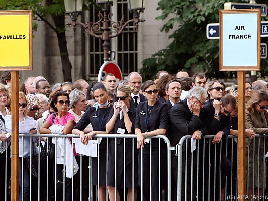Angehörige der Todesopfer in Paris