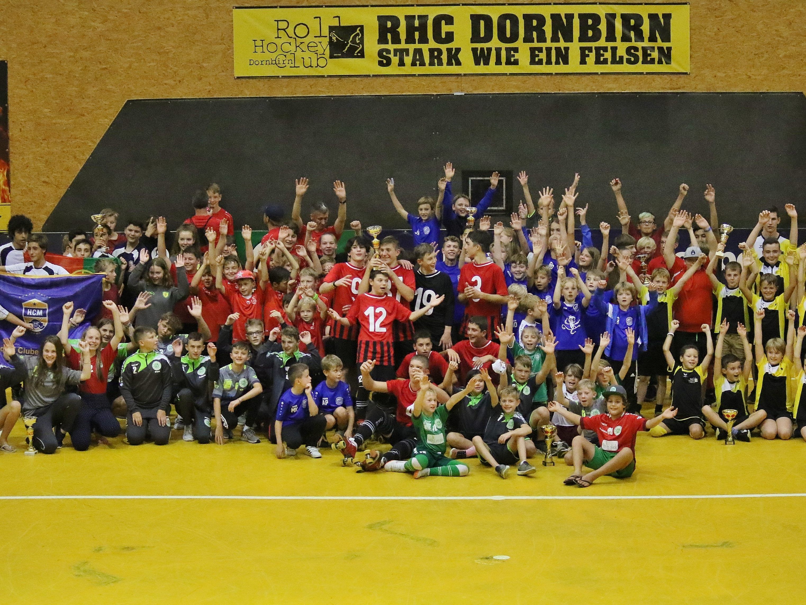 Das internationale Rollhockey-Turnier sorgte für sportliche Begeisterung auf dem Platz und auf der Zuschauertribüne.