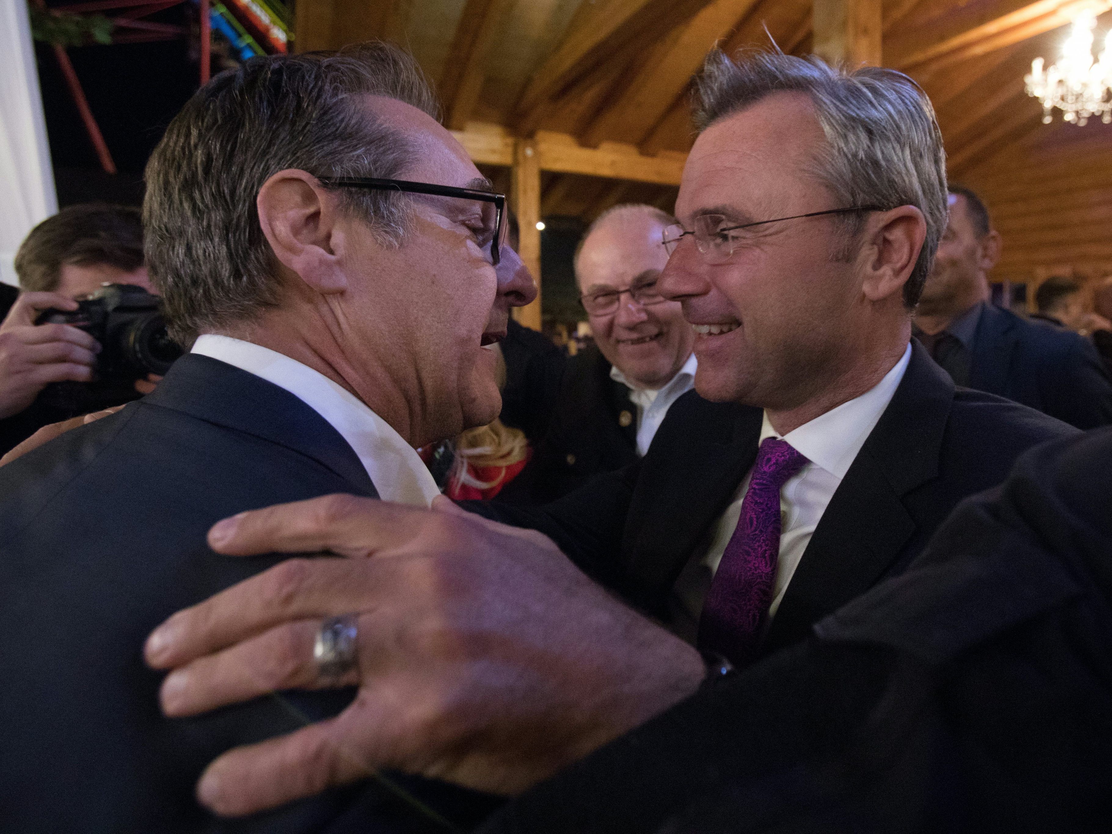 Beim Oktoberfest trafen Strache und Hofer aufeinander. Beim Oktoberfest trafen Strache und Hofer aufeinander.