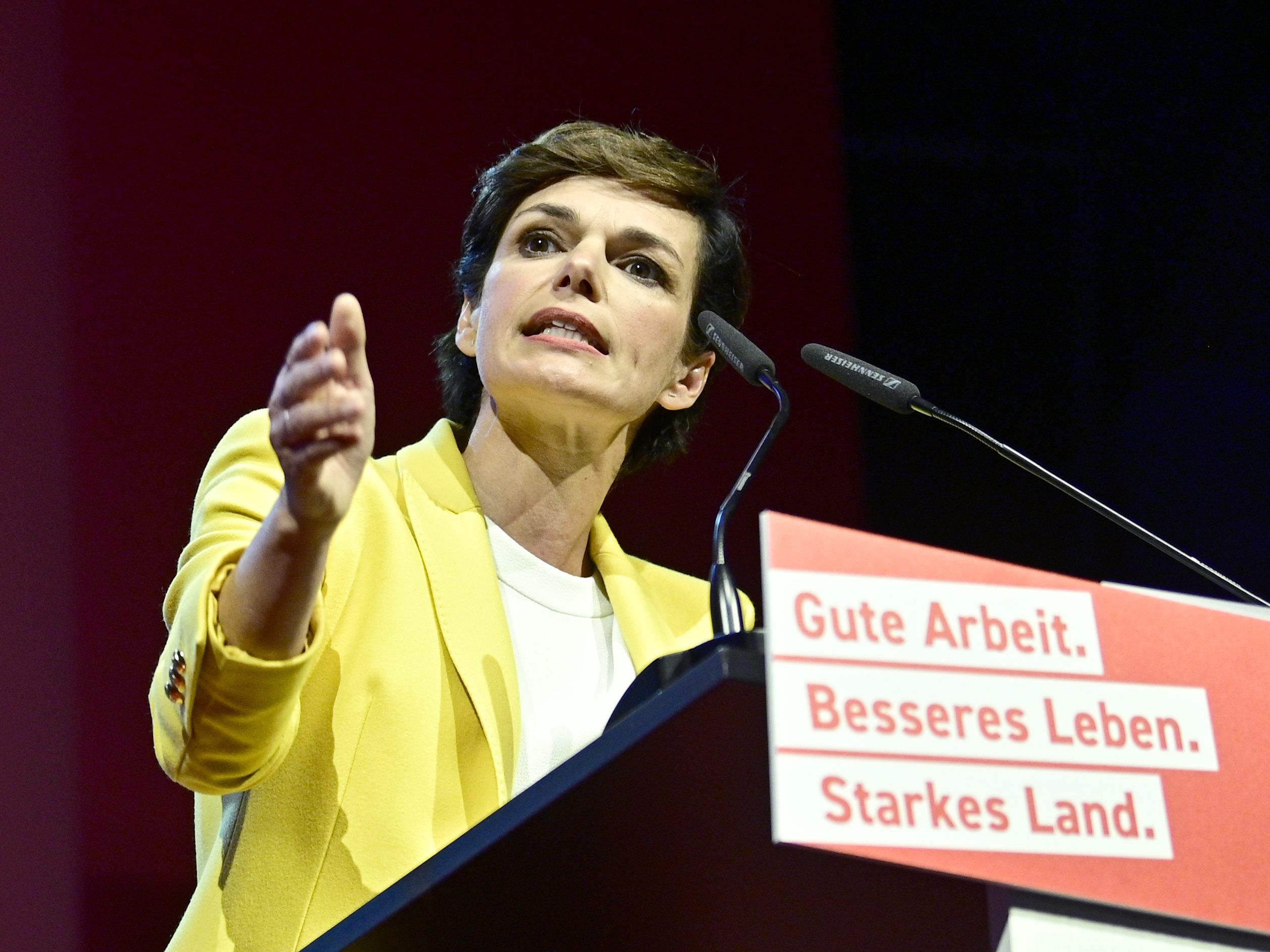 Rendi-Wagner könnte sich eine Koalition mit der ÖVP vorstellen. Rendi-Wagner könnte sich eine Koalition mit der ÖVP vorstellen.