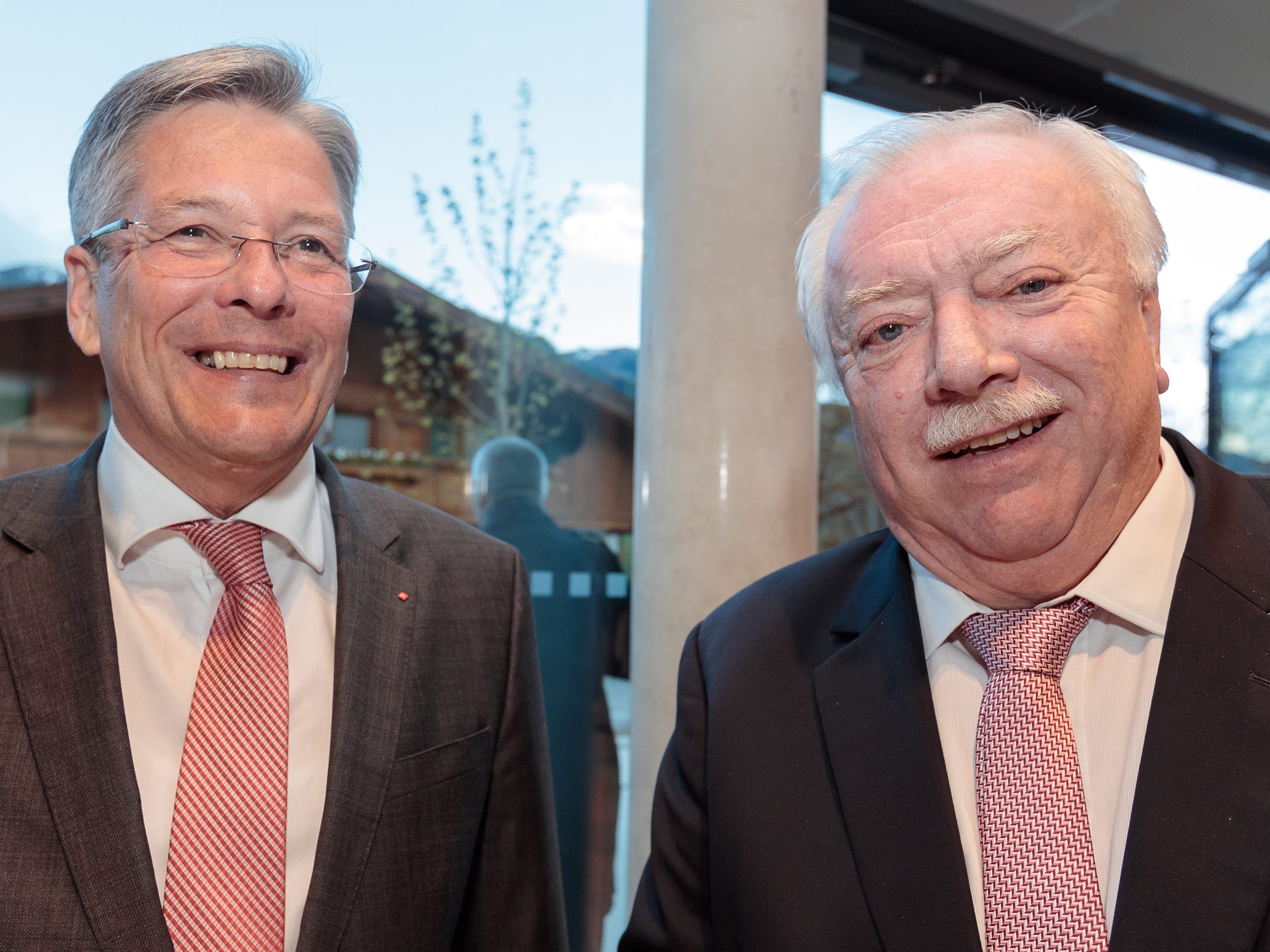 Kaiser und Häupl mit motivierenden Worten im NR-Wahlkampf. Kaiser und Häupl mit motivierenden Worten im NR-Wahlkampf.